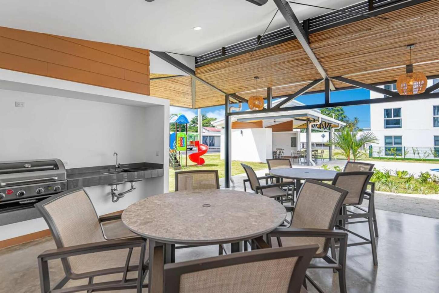 Modern 3BR Condo at Viva Jaco w Pool & Gym