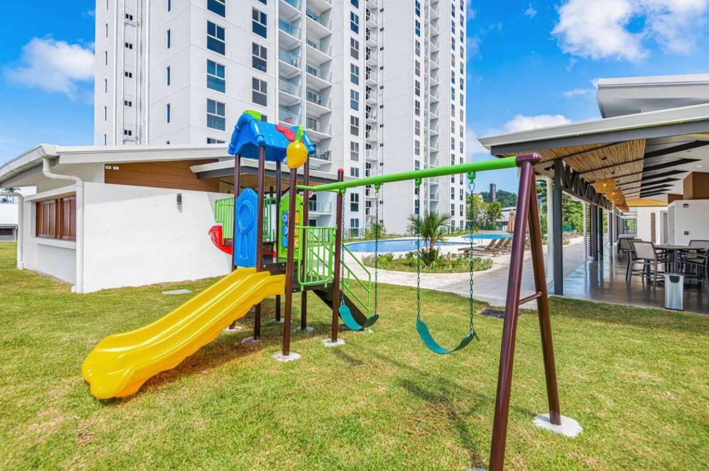 Modern 3BR Condo at Viva Jaco w Pool & Gym