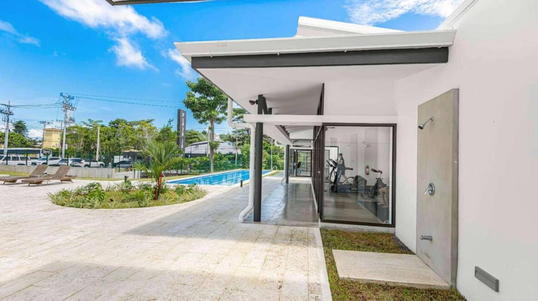 Modern 3BR Condo at Viva Jaco w Pool & Gym