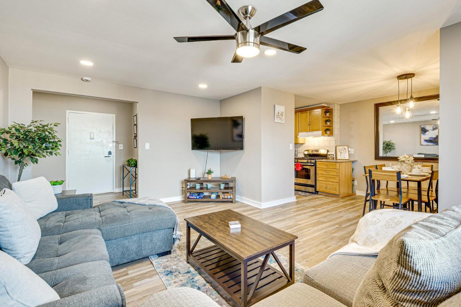 Mid town 2 bedroom cozy apartment- 15 F Near Merc Stadium