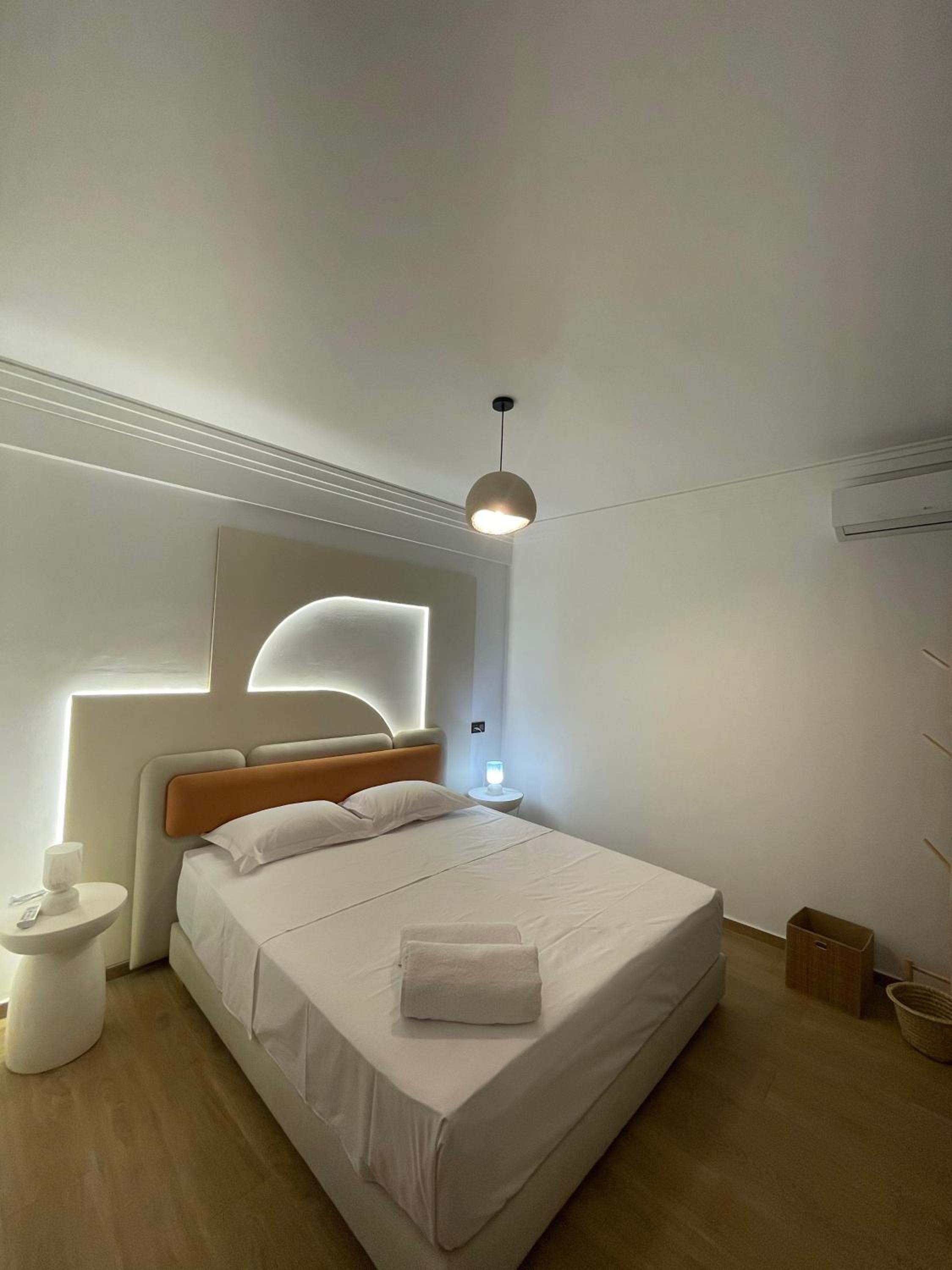 Gueliz Central Apartment with Pool and Parking