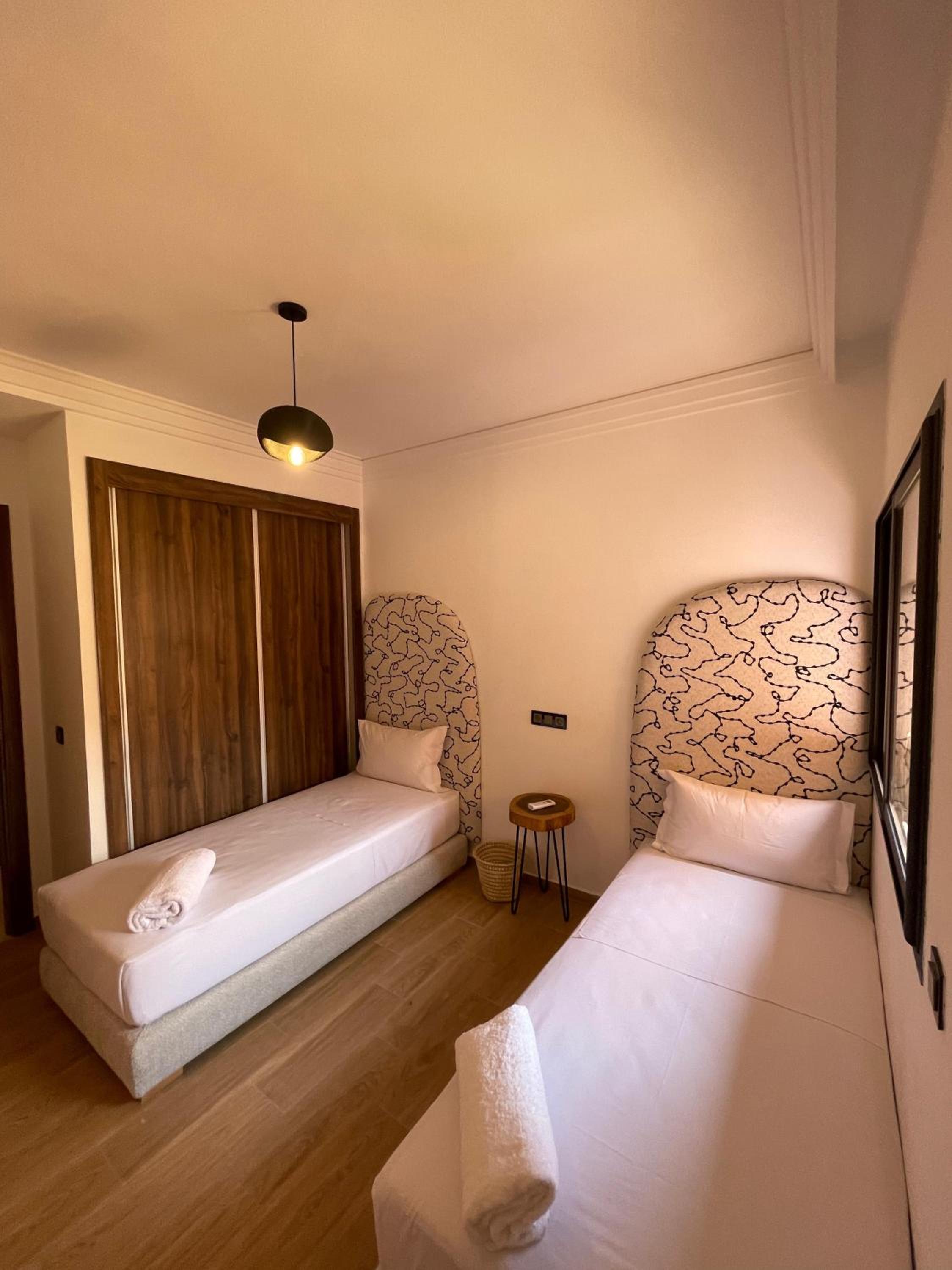 Gueliz Central Apartment with Pool and Parking