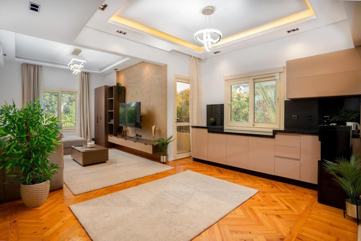 Luxury Family Villa with Private Pool in Sheikh Zayed Khan