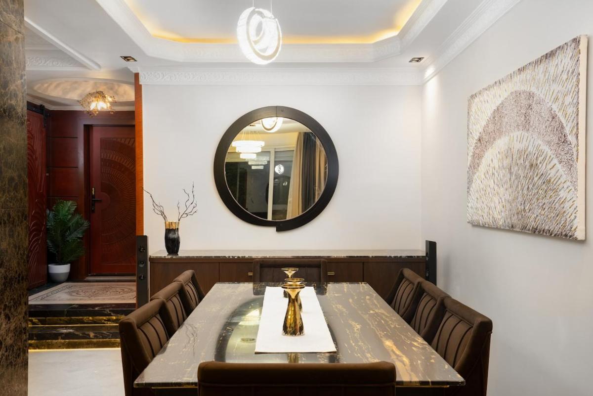 Luxury Family Villa with Private Pool in Sheikh Zayed Khan