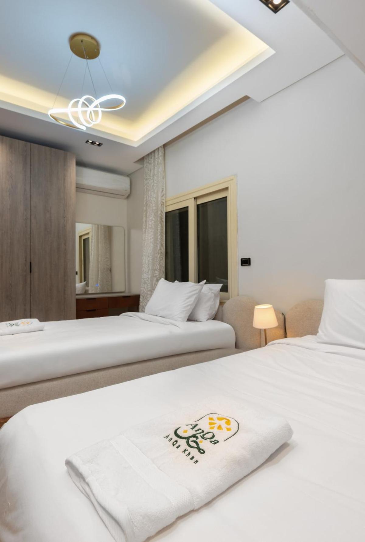 Luxury Family Villa with Private Pool in Sheikh Zayed Khan