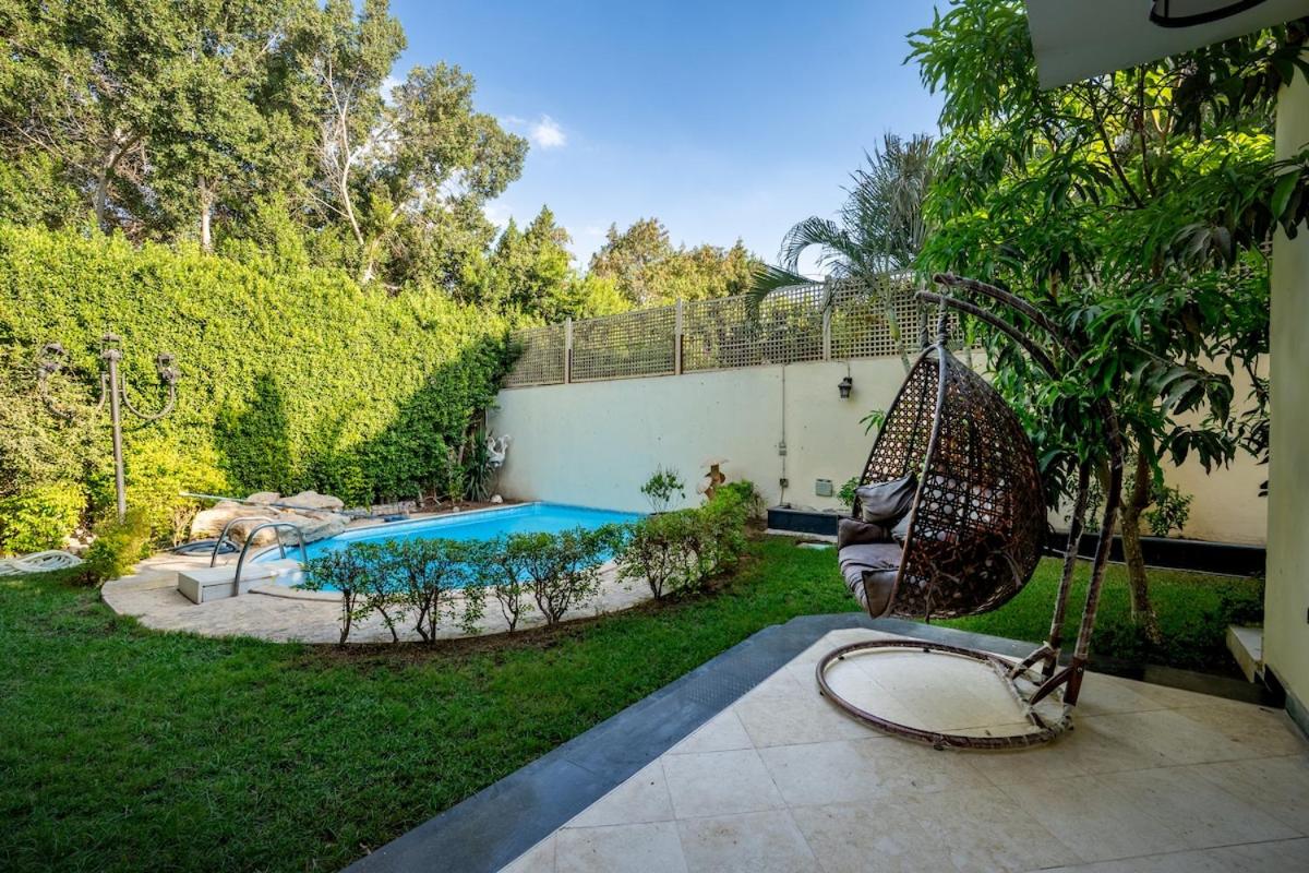 Luxury Family Villa with Private Pool in Sheikh Zayed Khan
