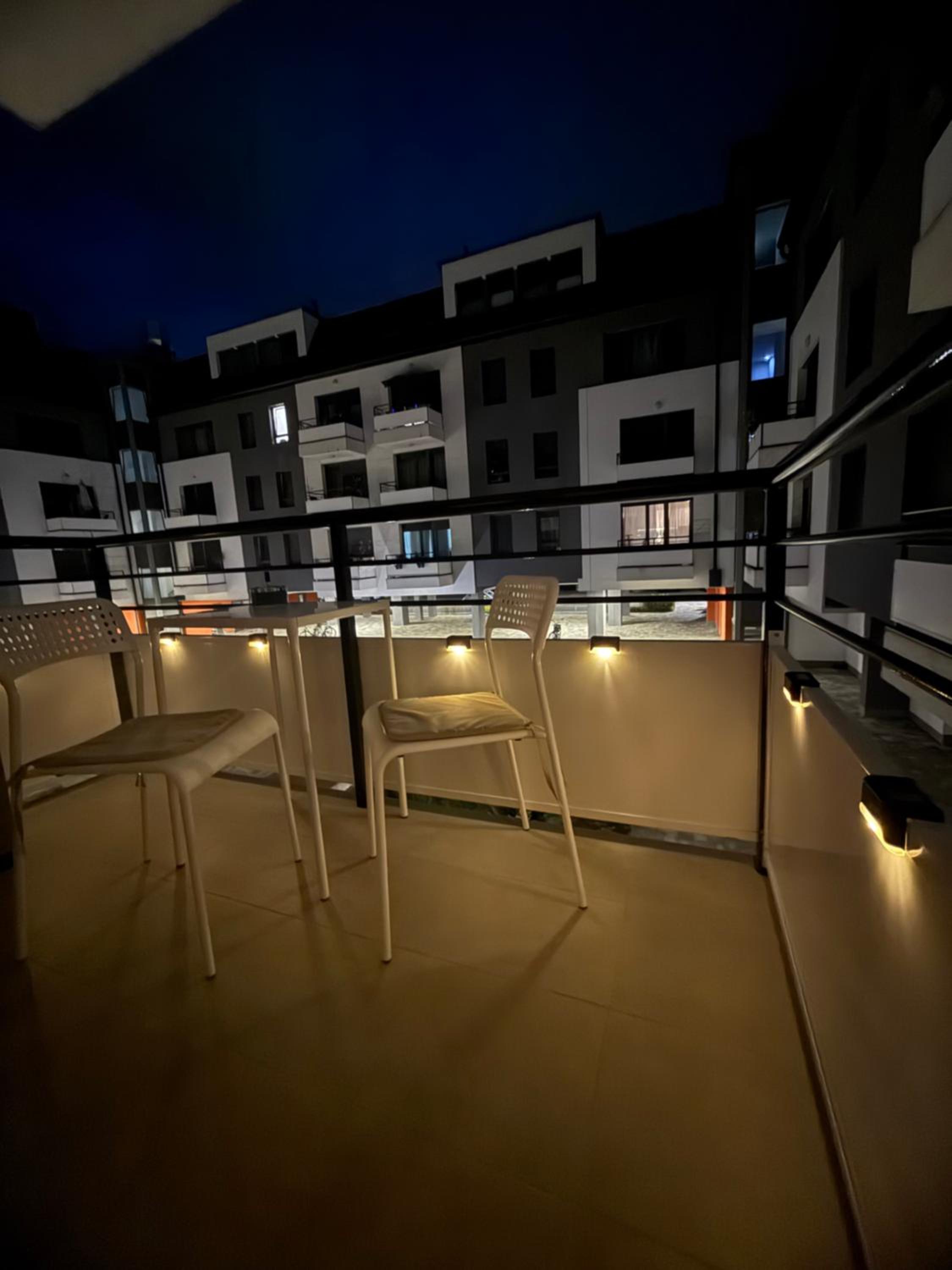 Local-Lux Apartment F3 - Private Parking & Balcony