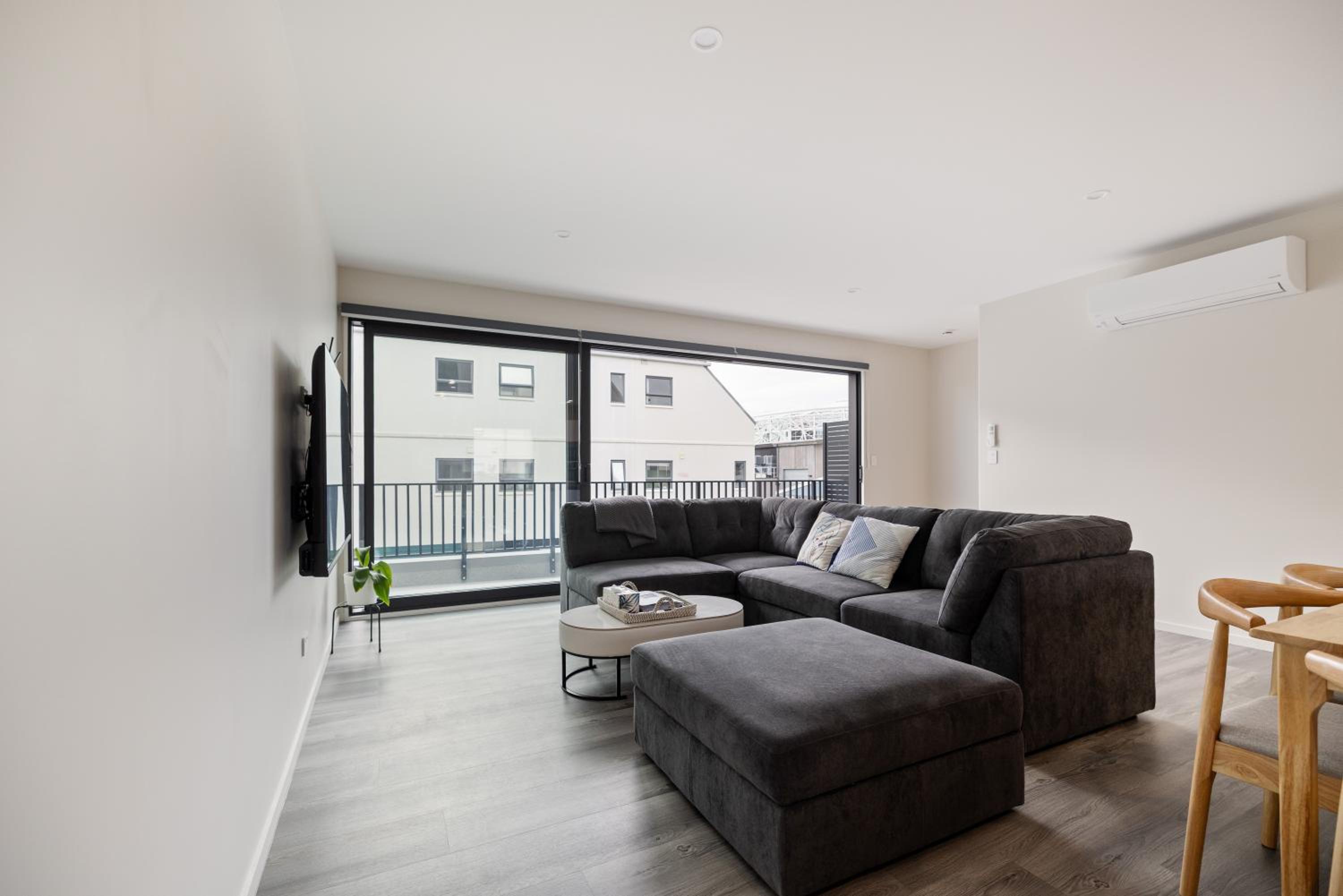 Newly Built 3 Bedroom Townhouse - Your Base to Explore the CBD