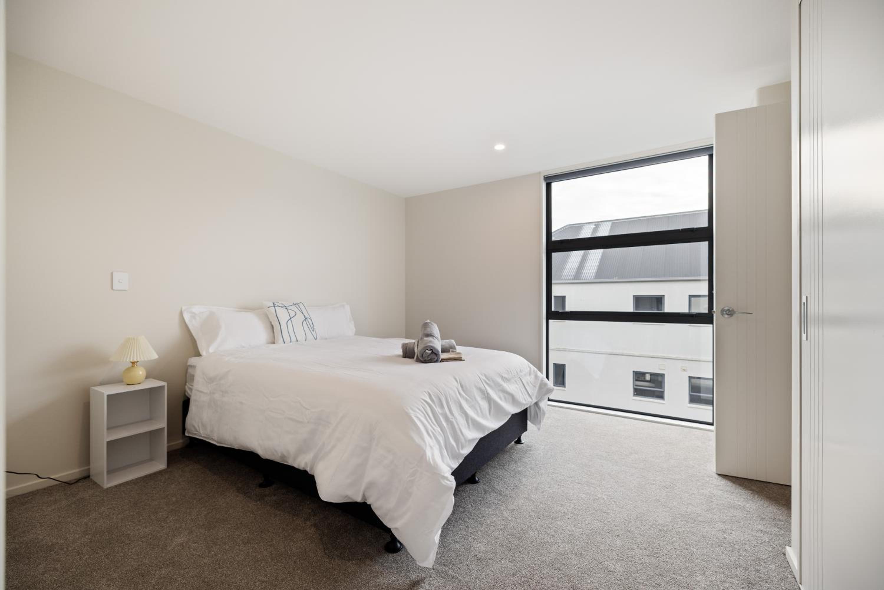 Newly Built 3 Bedroom Townhouse - Your Base to Explore the CBD