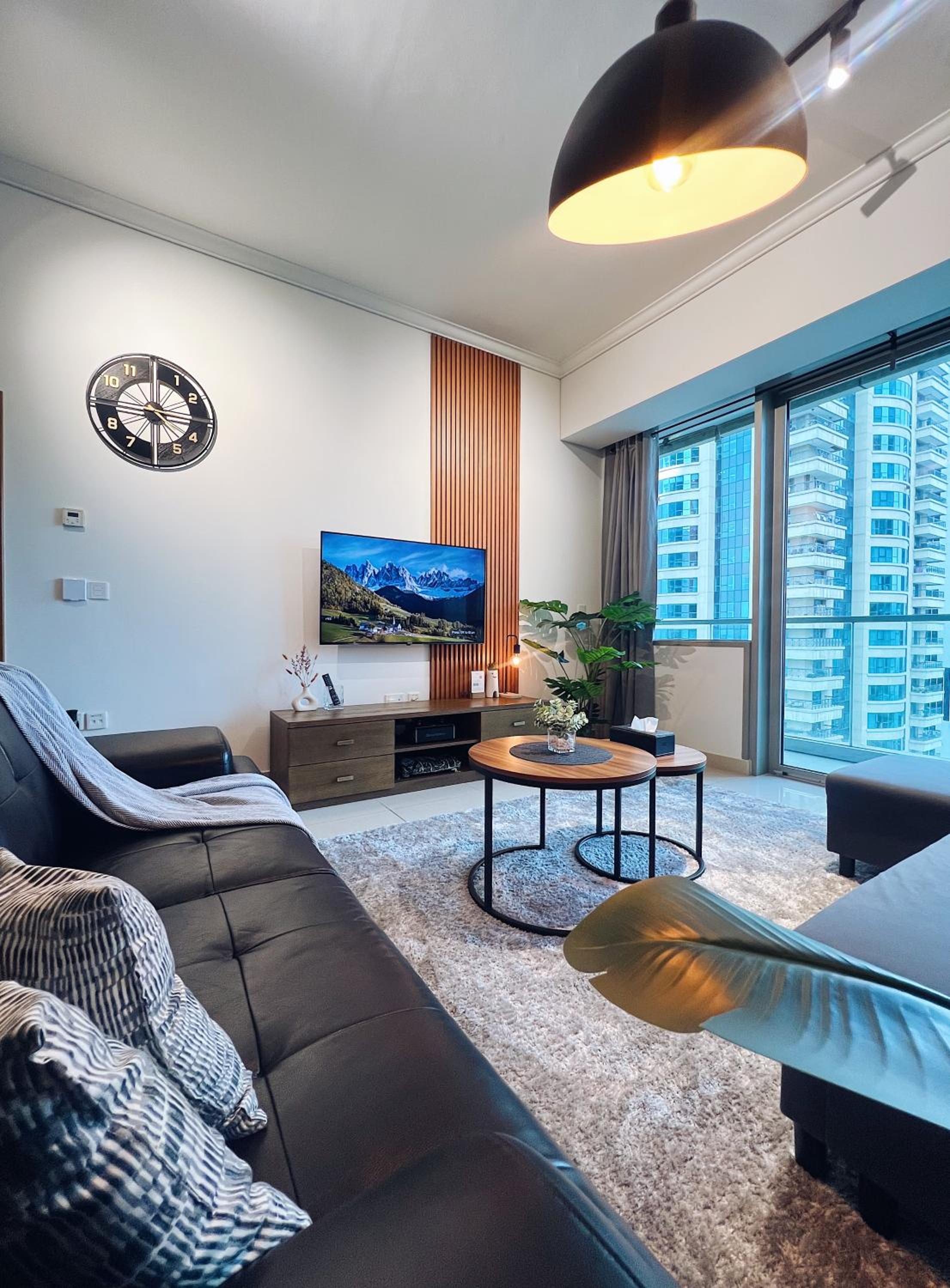 Dubai Marina Modern 1 Bedroom Apartment - steps to tram & Marina Walk