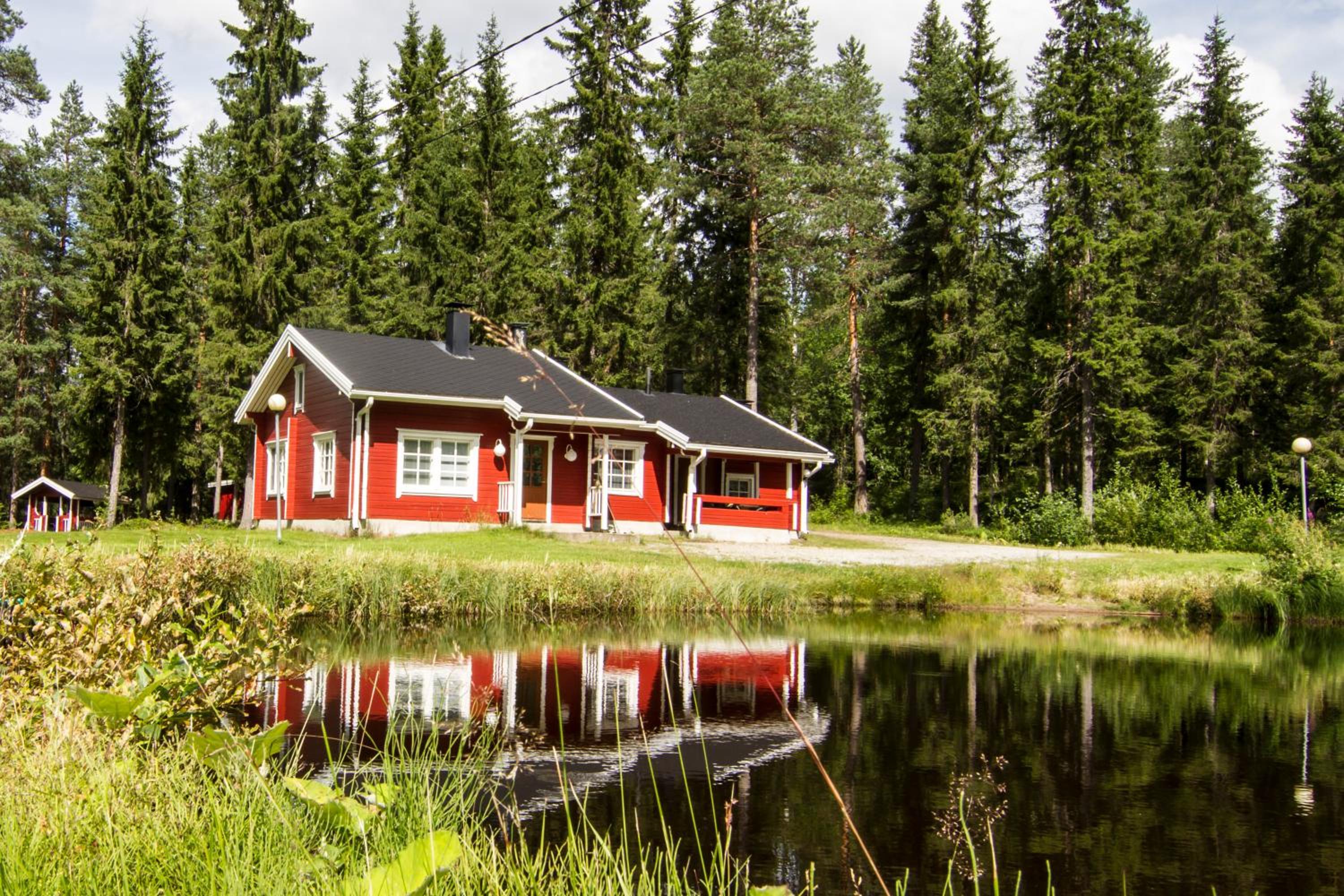 Lomaperkkiö Cottages