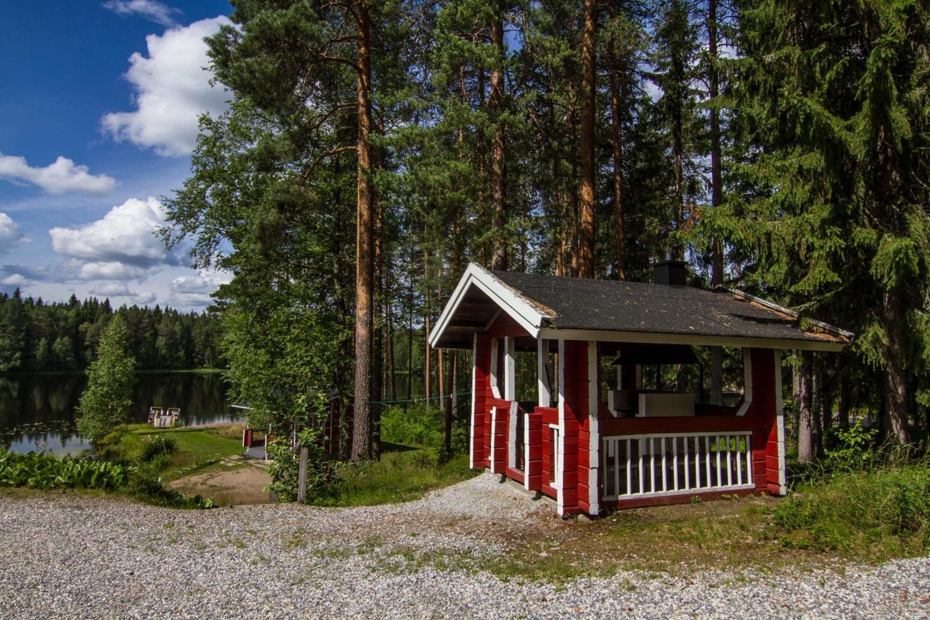 Lomaperkkiö Cottages