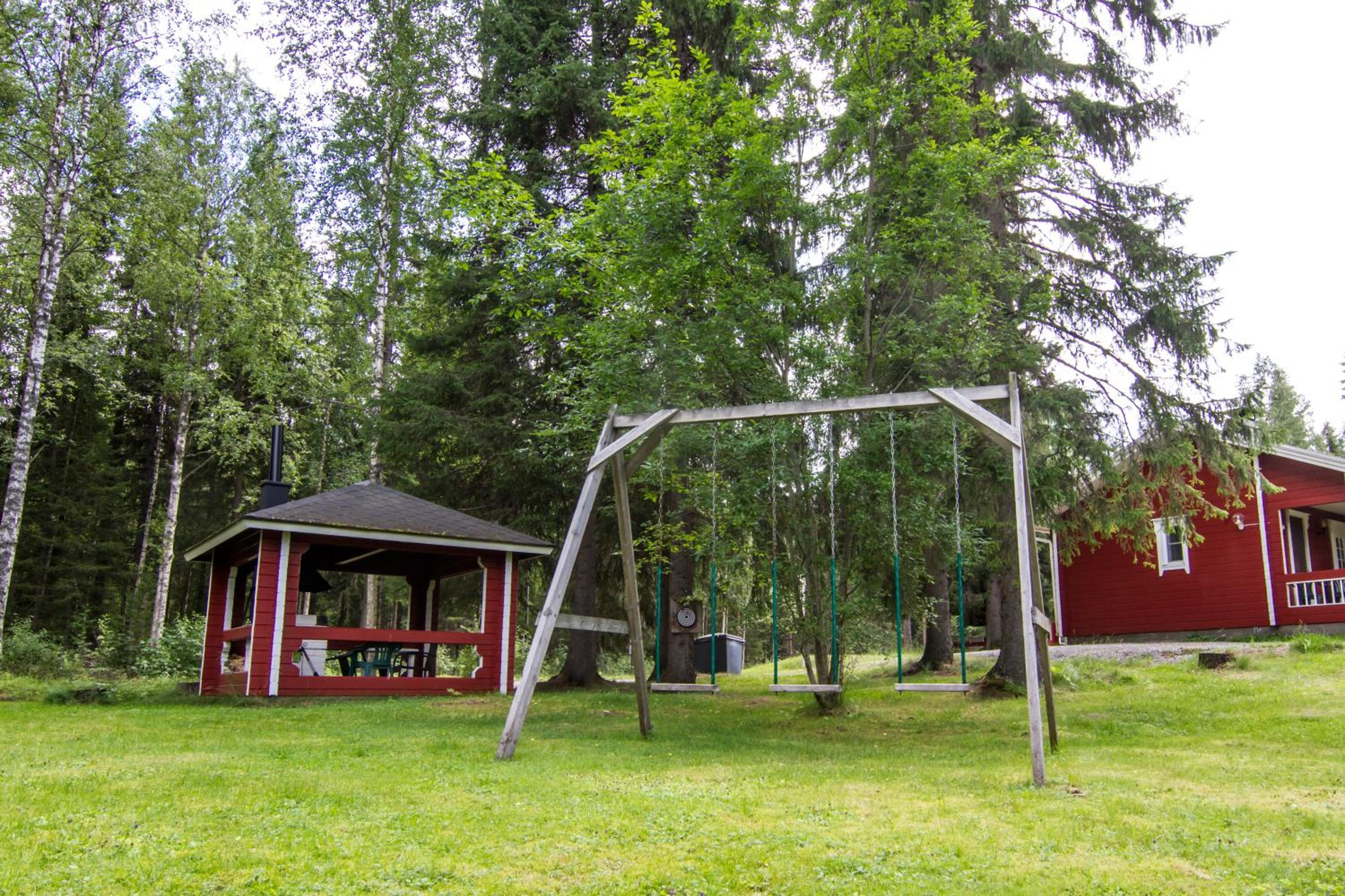 Lomaperkkiö Cottages