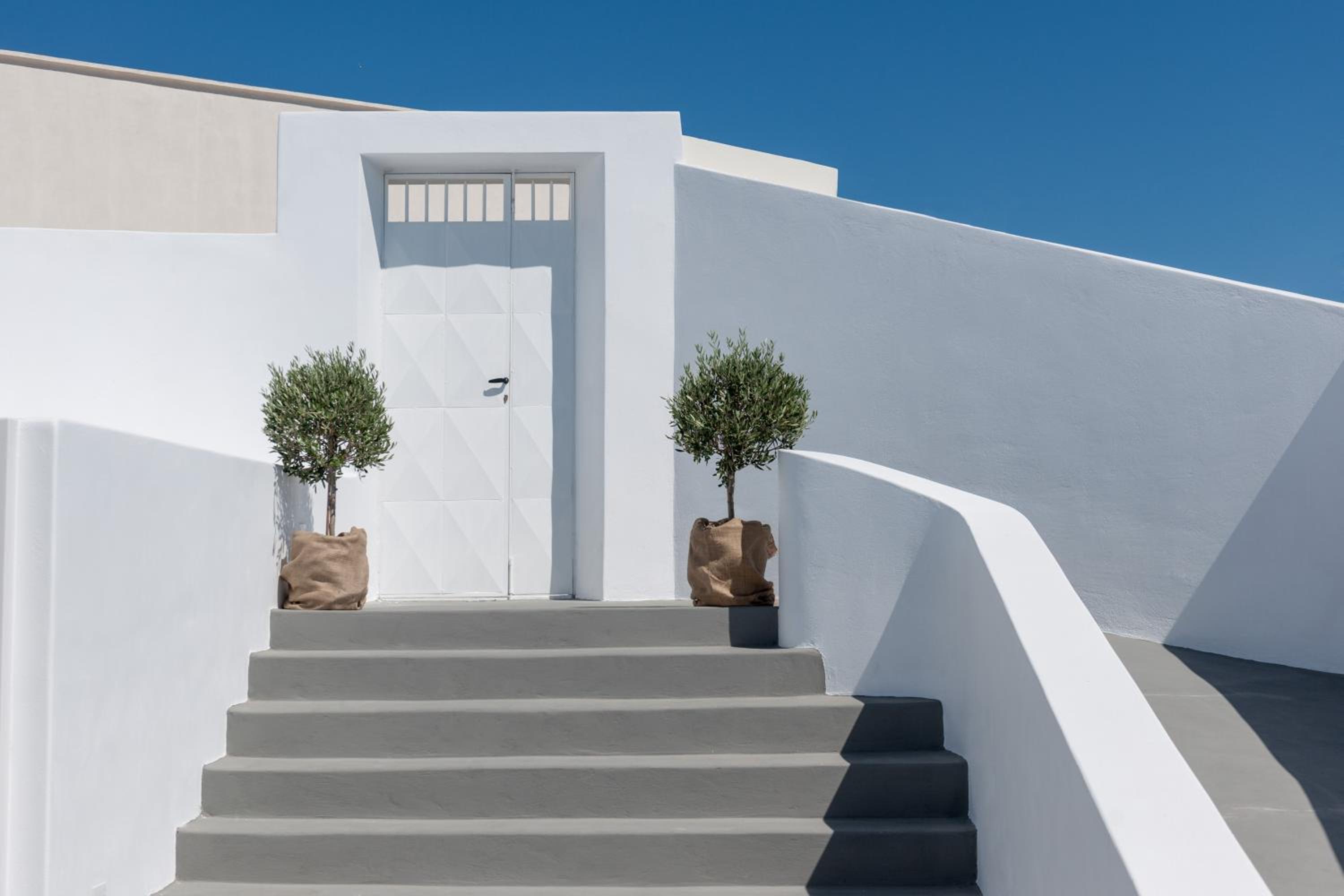 Hotel Aria Suites & Villas - Image 1