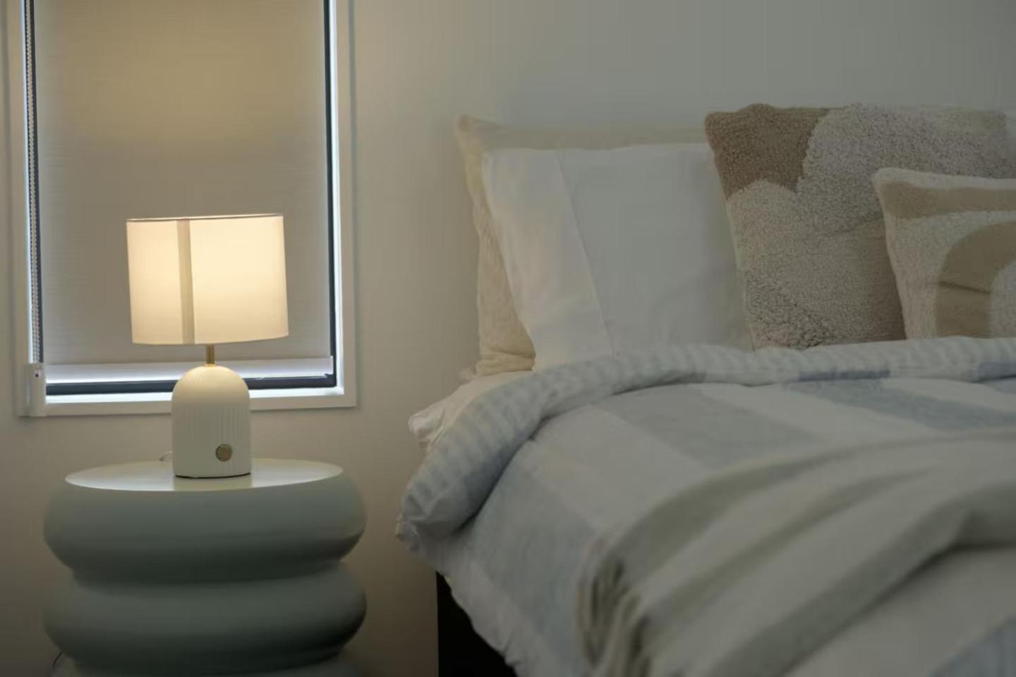 Christchurch Riccarton Brandnew Townhouse - Near Westfield Mall - Free Parking & Kitchen