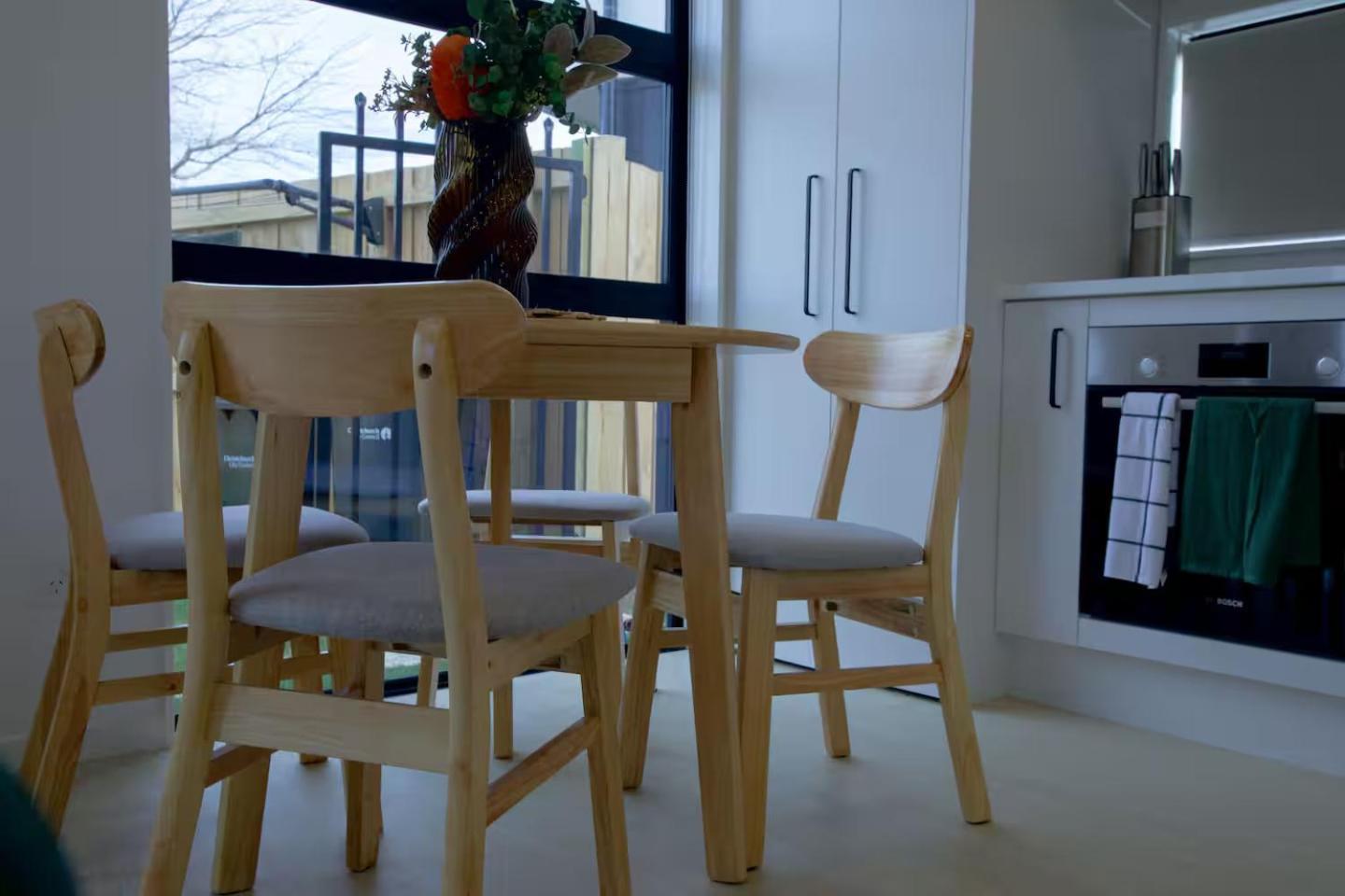 Christchurch Riccarton Brandnew Townhouse - Near Westfield Mall - Free Parking & Kitchen