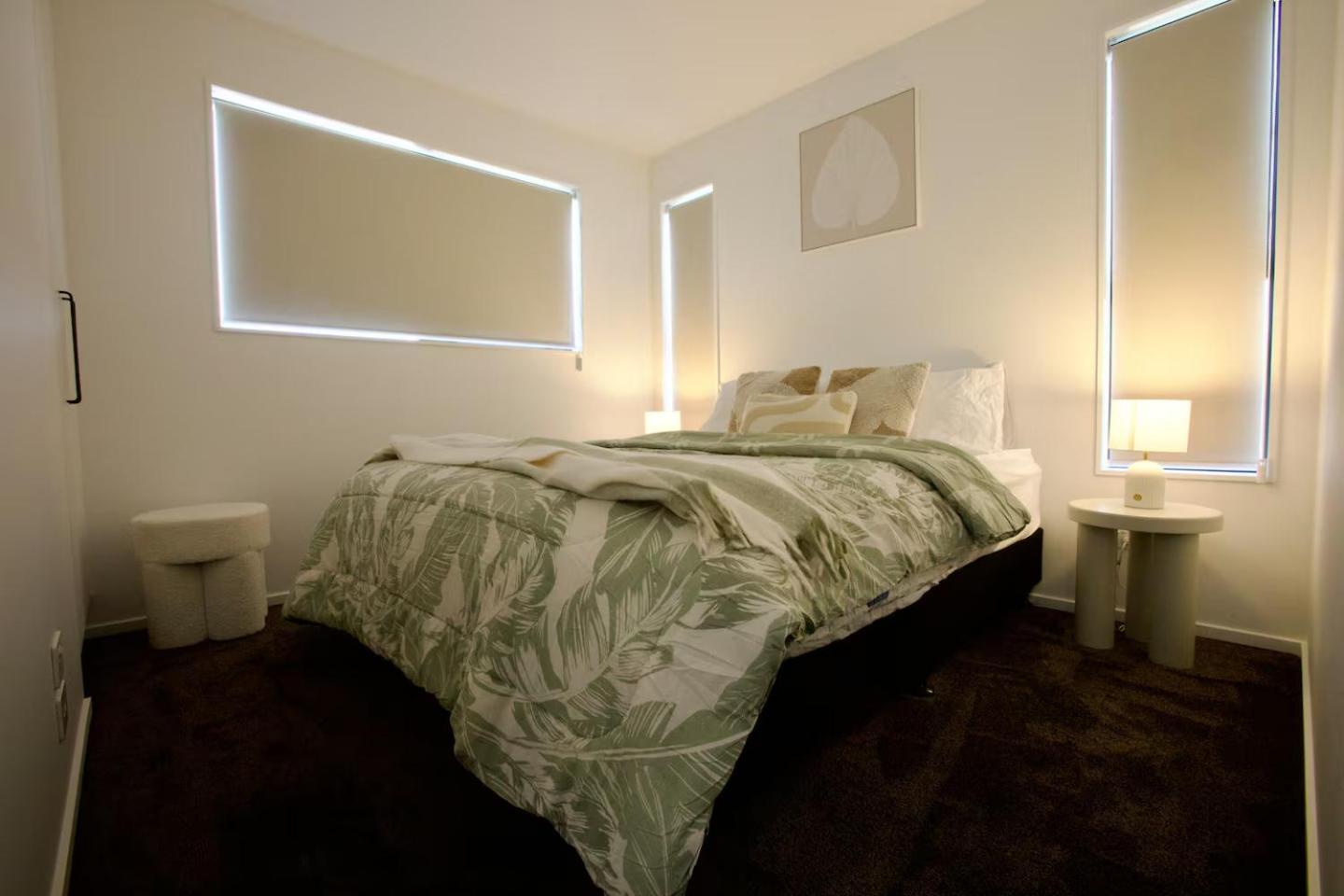 Christchurch Riccarton Brandnew Townhouse - Near Westfield Mall - Free Parking & Kitchen