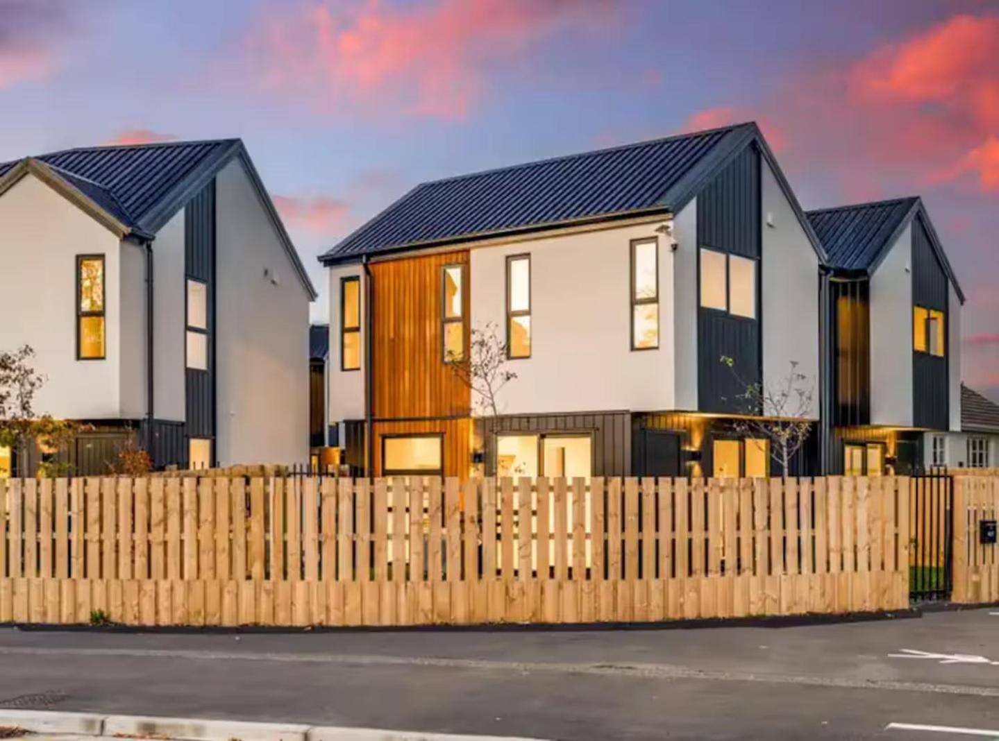 Christchurch Riccarton Brandnew Townhouse - Near Westfield Mall - Free Parking & Kitchen