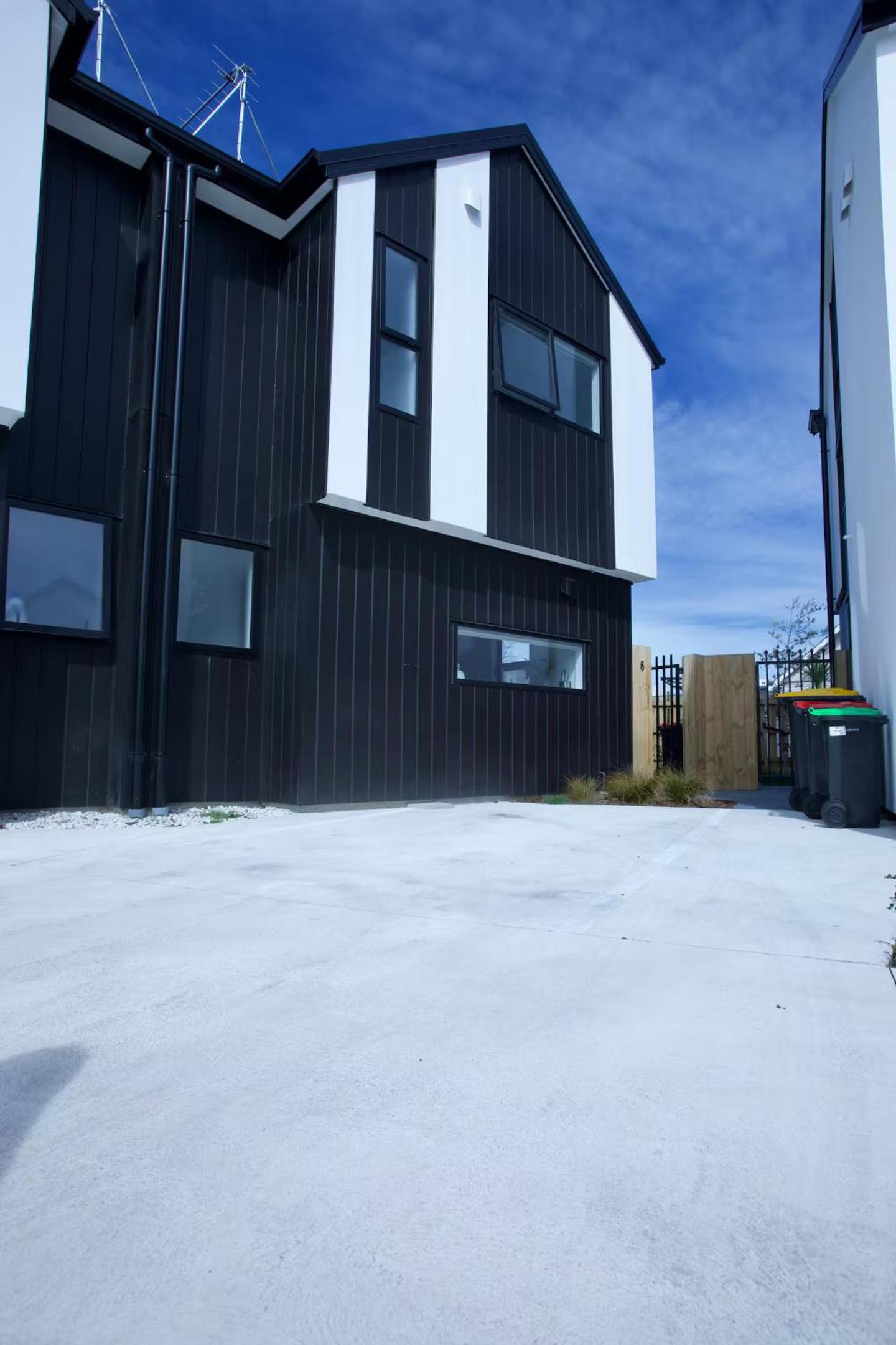 Christchurch Riccarton Brandnew Townhouse - Near Westfield Mall - Free Parking & Kitchen