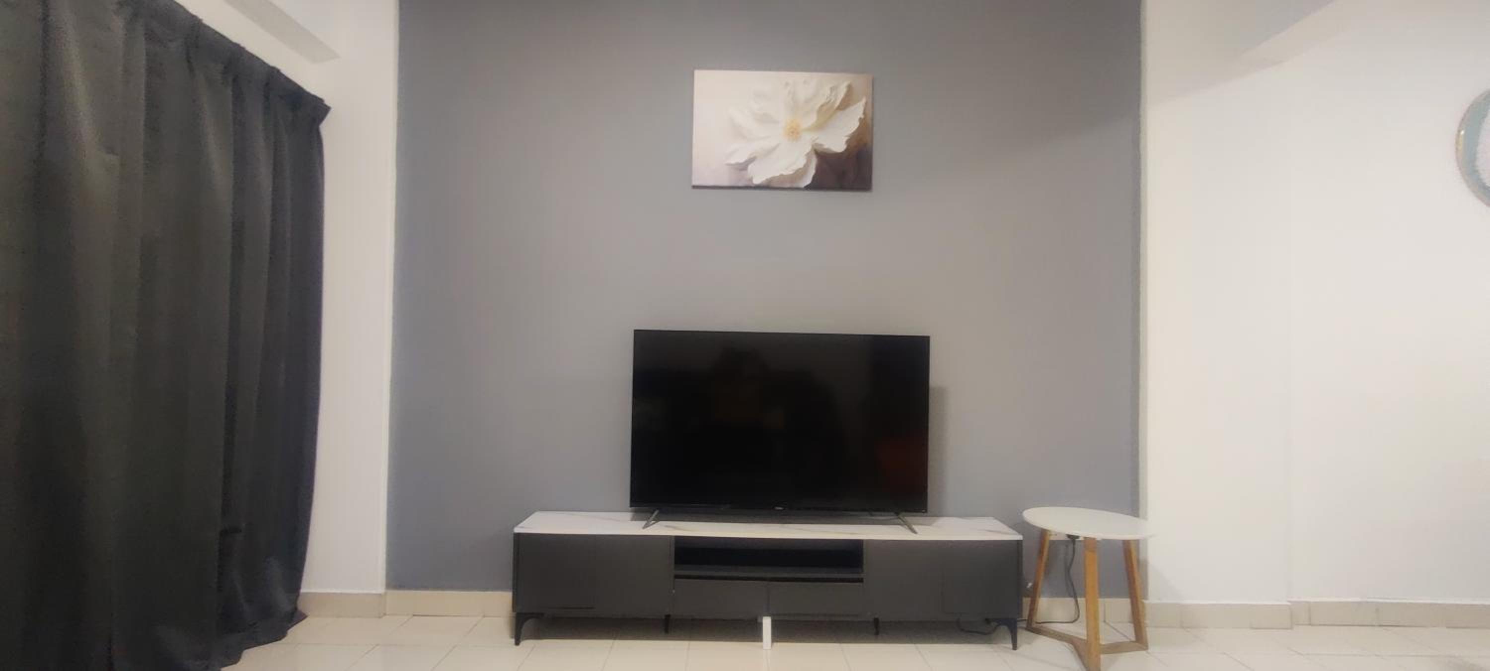 Newly renovated 3 bedroom unit near Kepong MRT