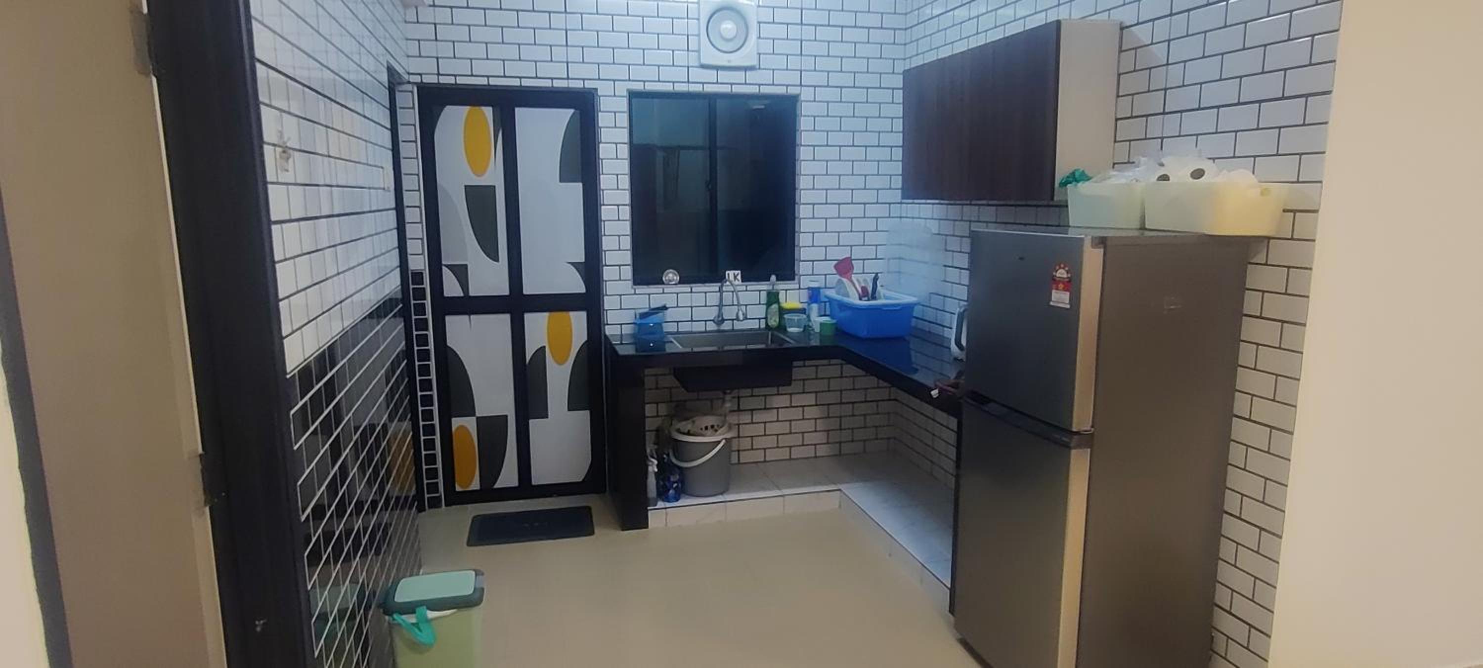 Newly renovated 3 bedroom unit near Kepong MRT