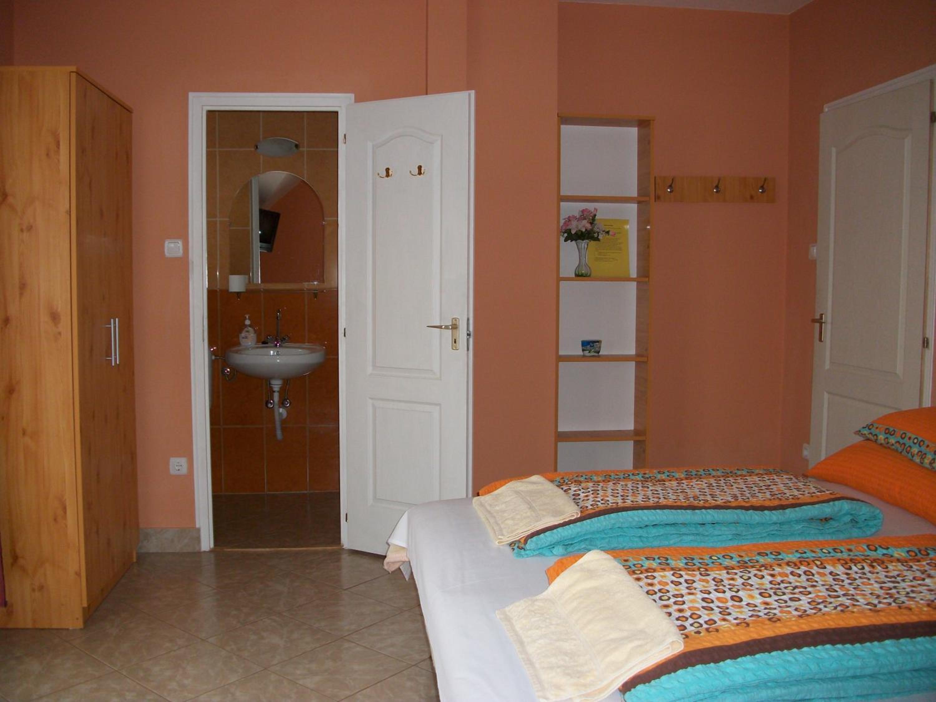 Photo 38
