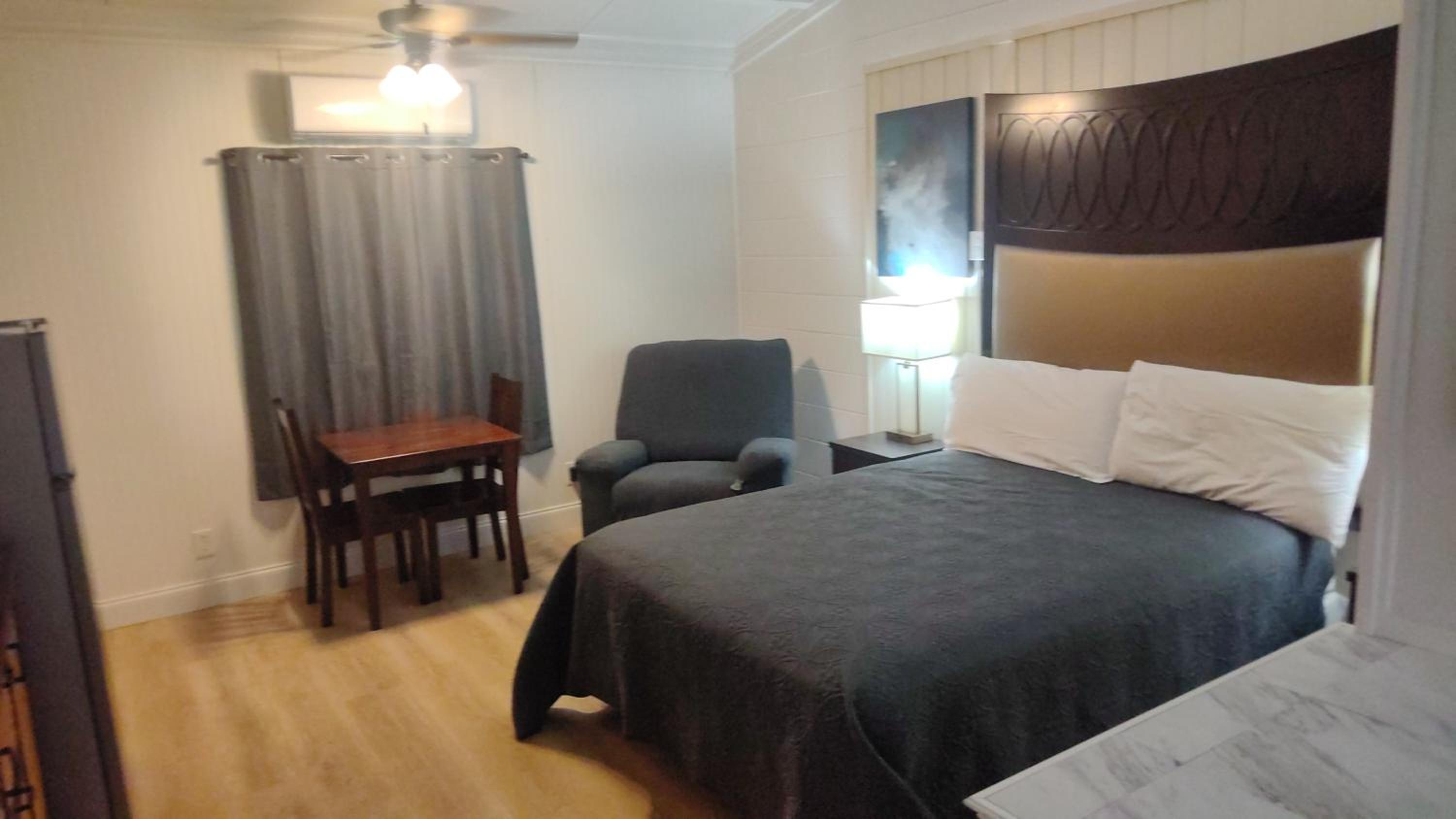 Royal Inn Motel