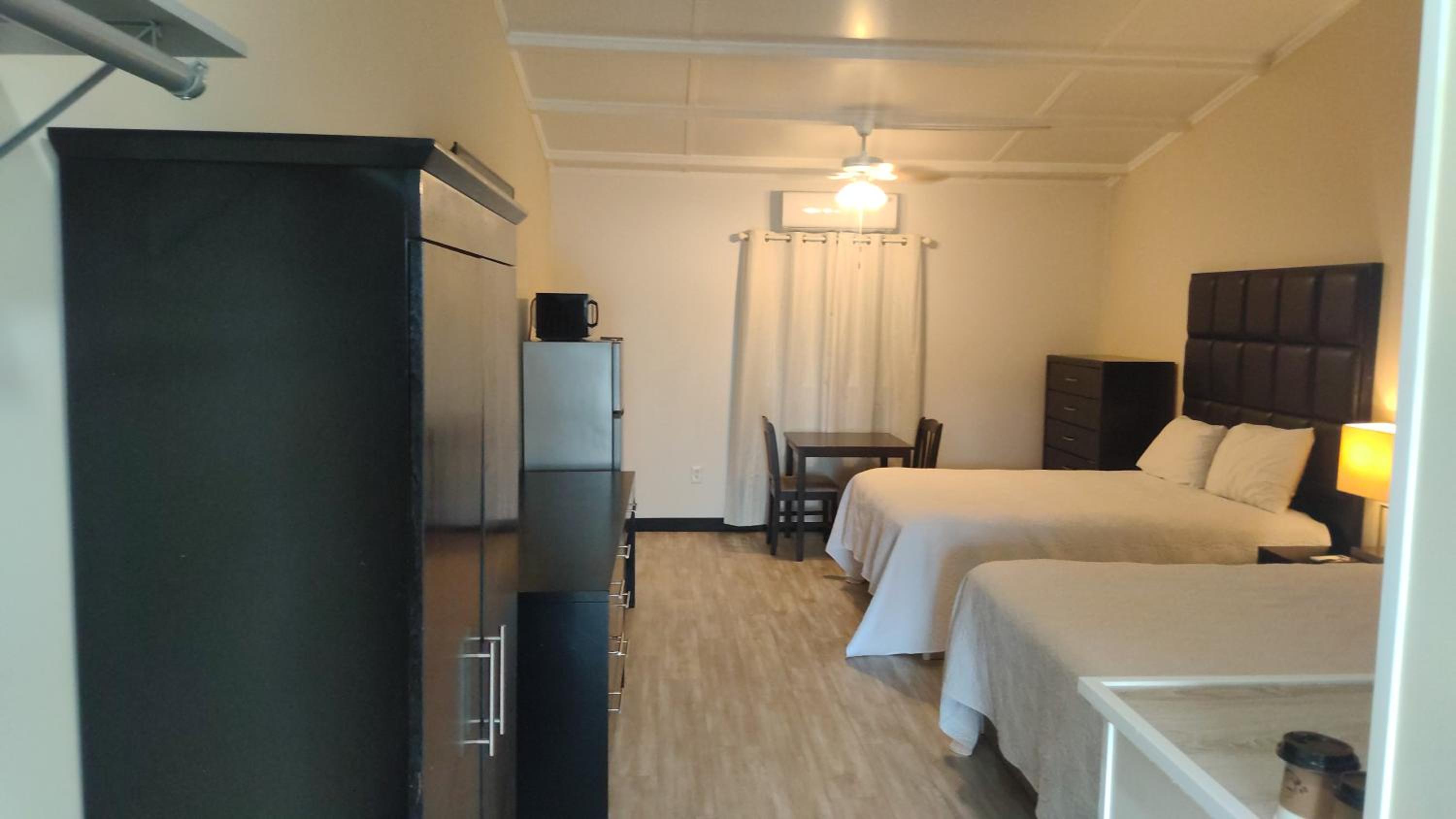 Royal Inn Motel