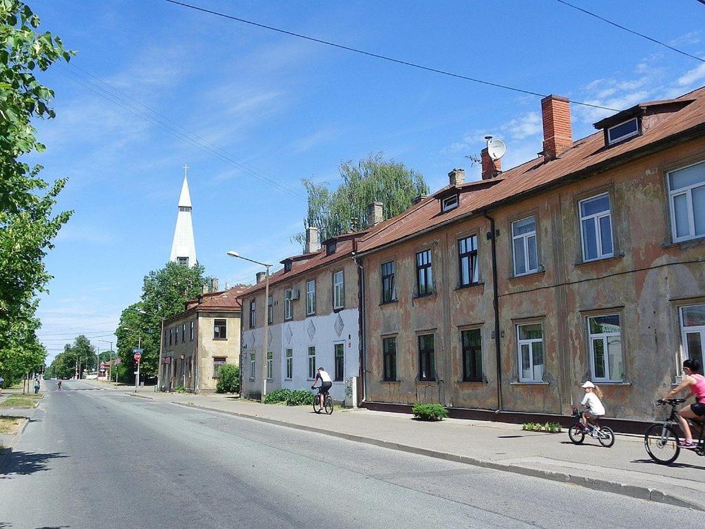 Cozy 2-Bedroom flat with Terrace & Parking by Alfa