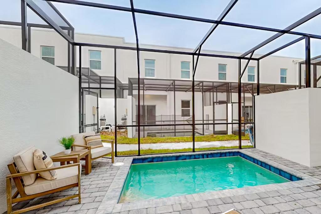 5BR Townhome, Private Pool, Clubhouse Near Disney