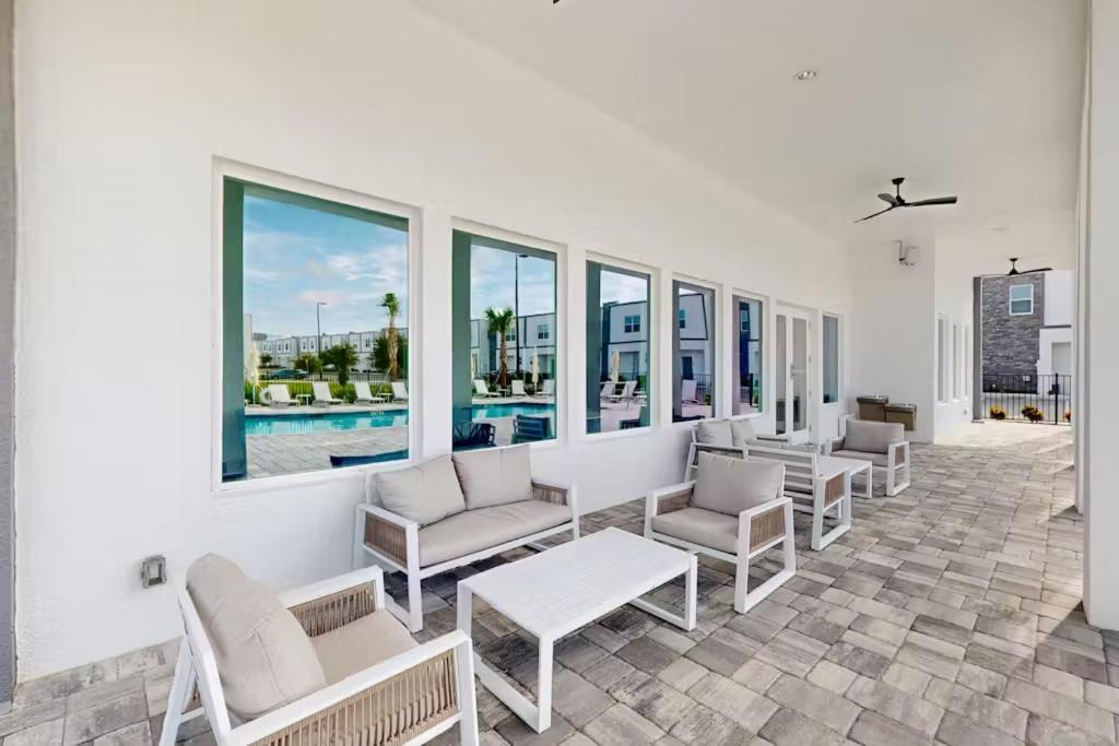 5BR Townhome, Private Pool, Clubhouse Near Disney