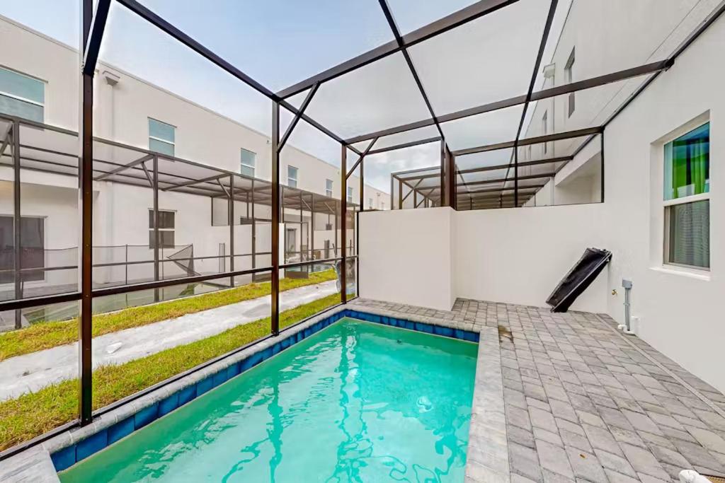 5BR Townhome, Private Pool, Clubhouse Near Disney