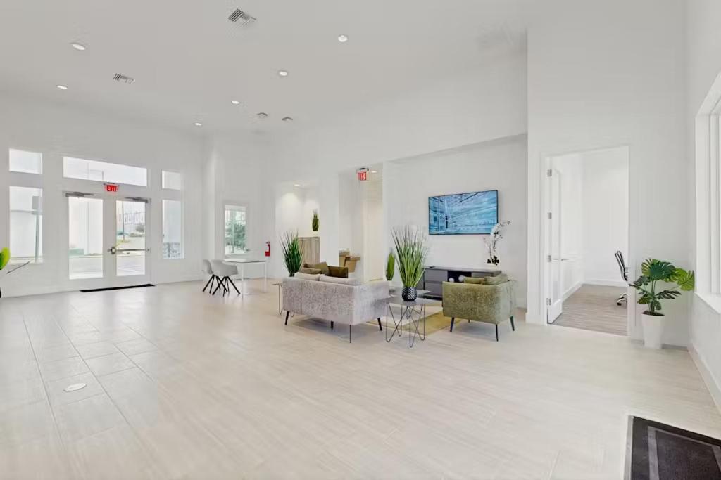 5BR Townhome, Private Pool, Clubhouse Near Disney