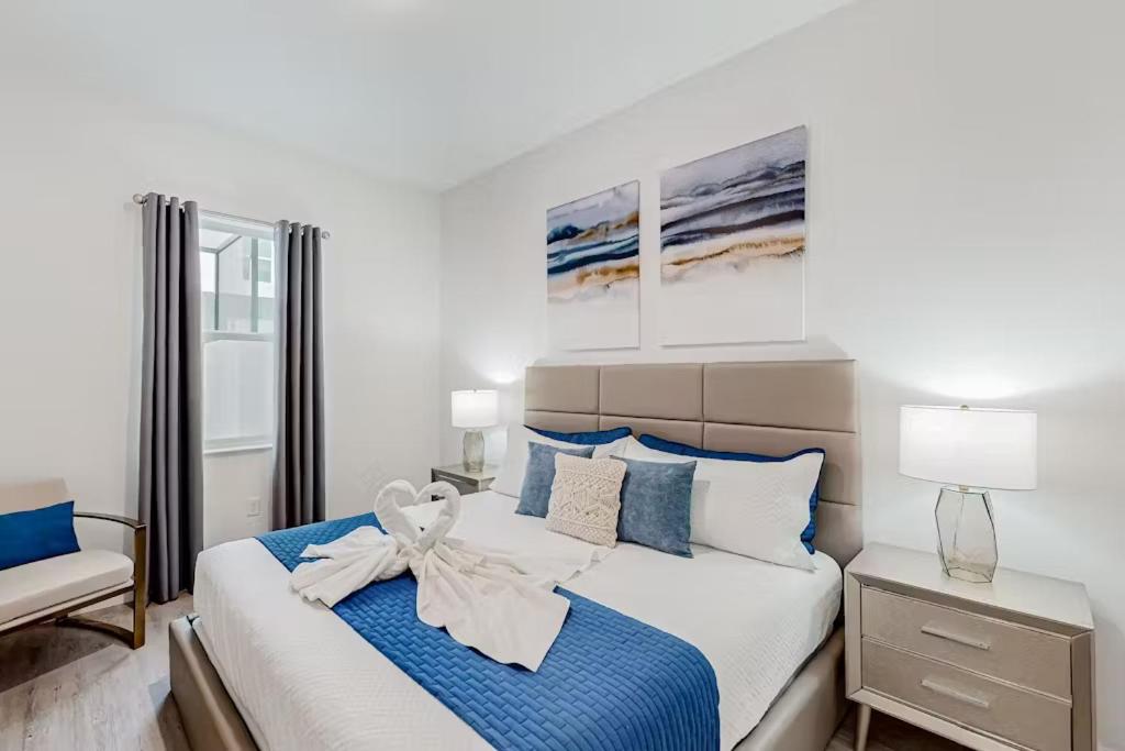 5BR Townhome, Private Pool, Clubhouse Near Disney
