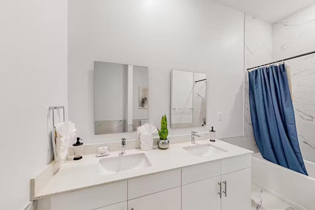 5BR Townhome, Private Pool, Clubhouse Near Disney