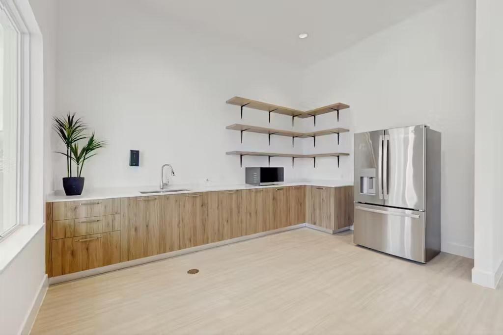 5BR Townhome, Private Pool, Clubhouse Near Disney