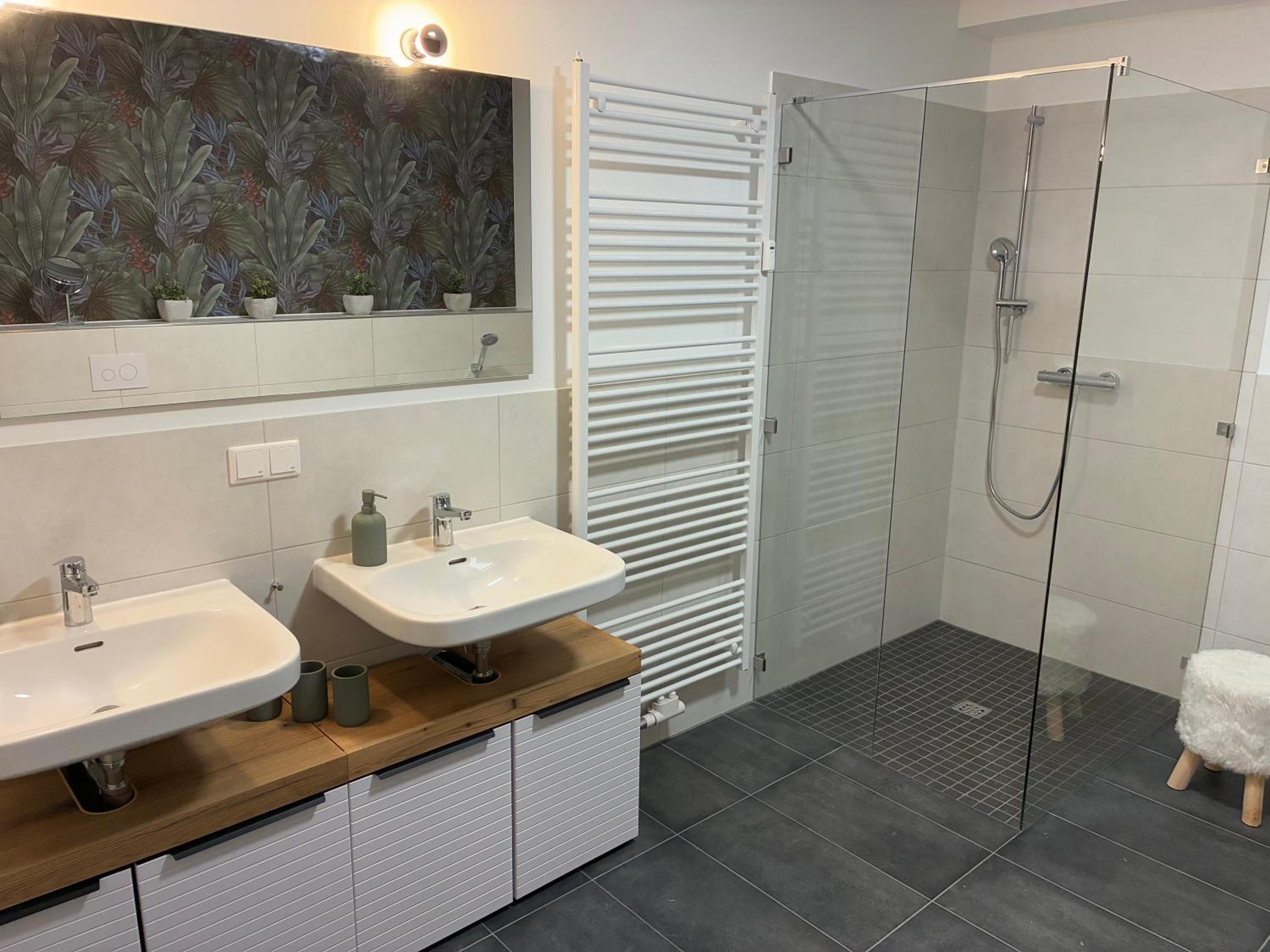 ANER 7 luxuriöses Familienapartment für bis zu 6 Personen mit kleinem Heimkino