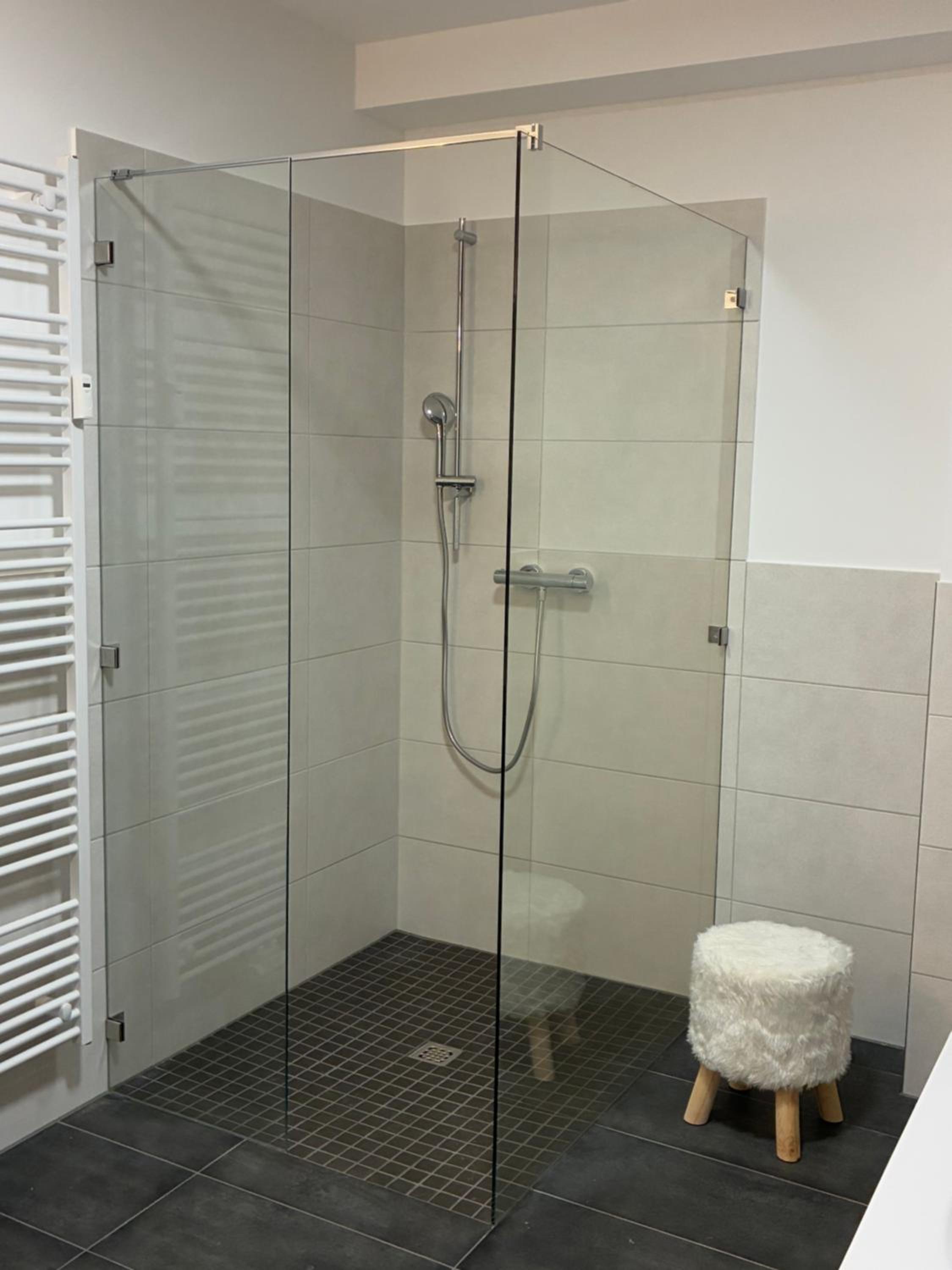 ANER 7 luxuriöses Familienapartment für bis zu 6 Personen mit kleinem Heimkino