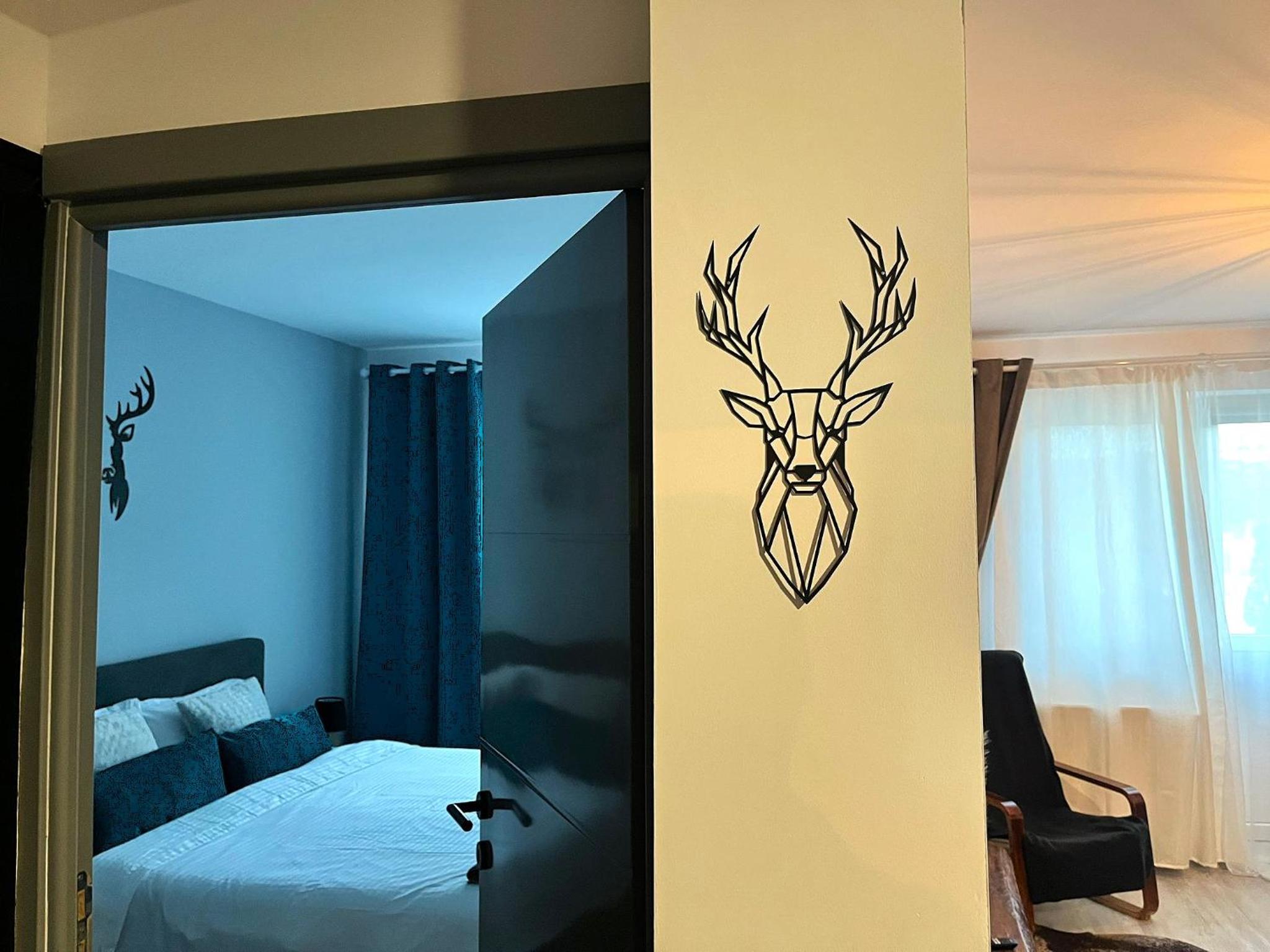 Deer House - Fireplace 1BR near Sinaia Plaza