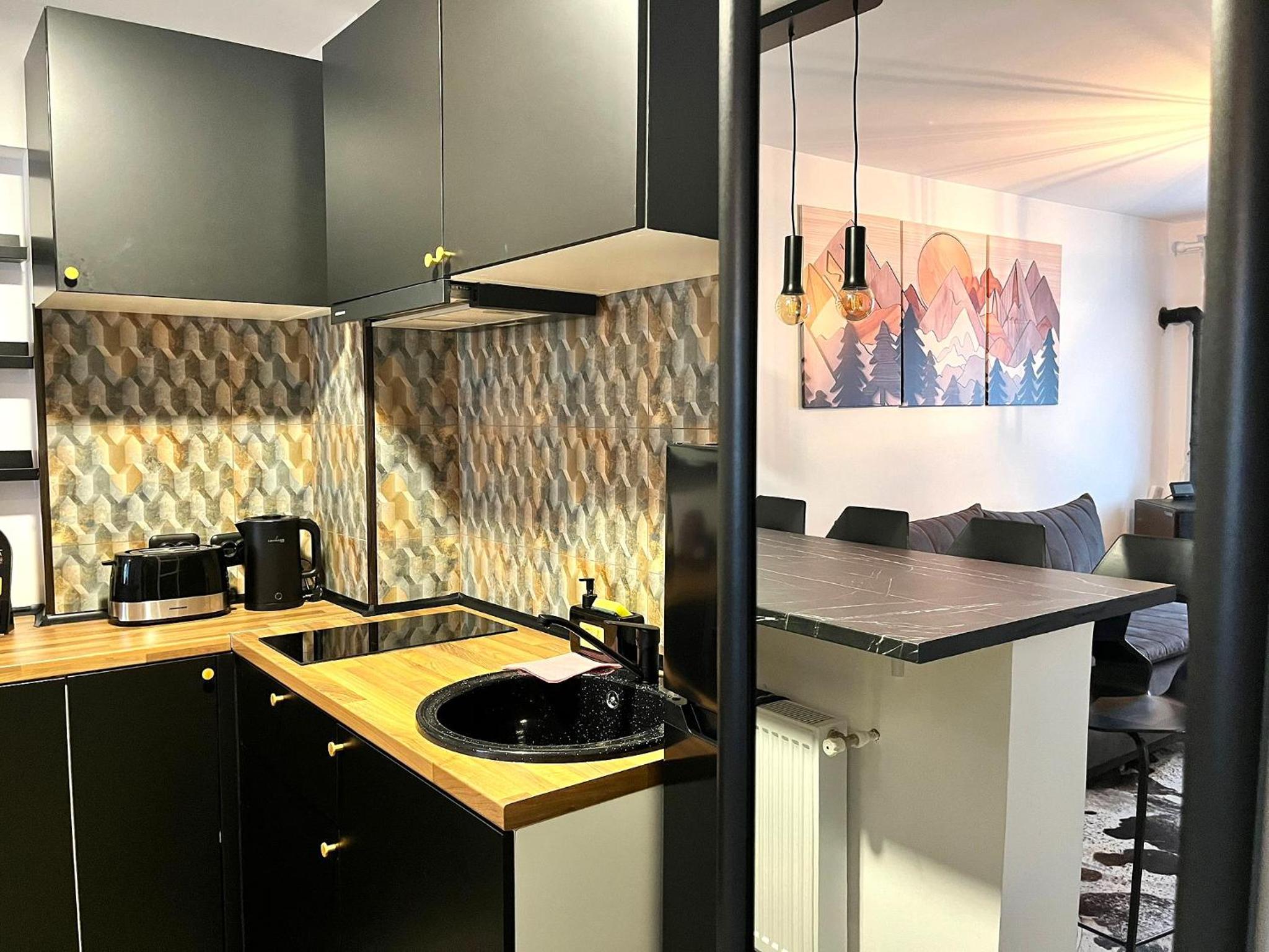 Deer House - Fireplace 1BR near Sinaia Plaza