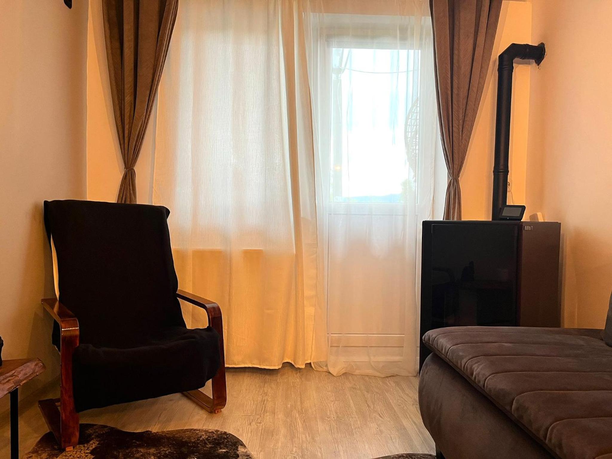 Deer House - Fireplace 1BR near Sinaia Plaza