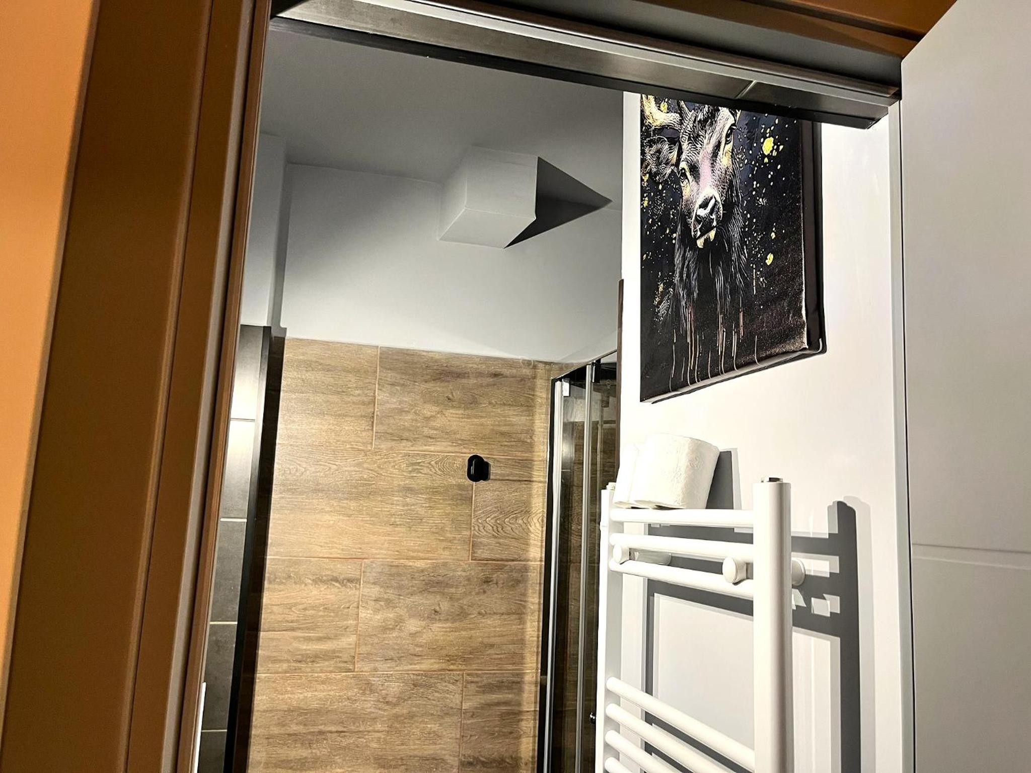 Deer House - Fireplace 1BR near Sinaia Plaza