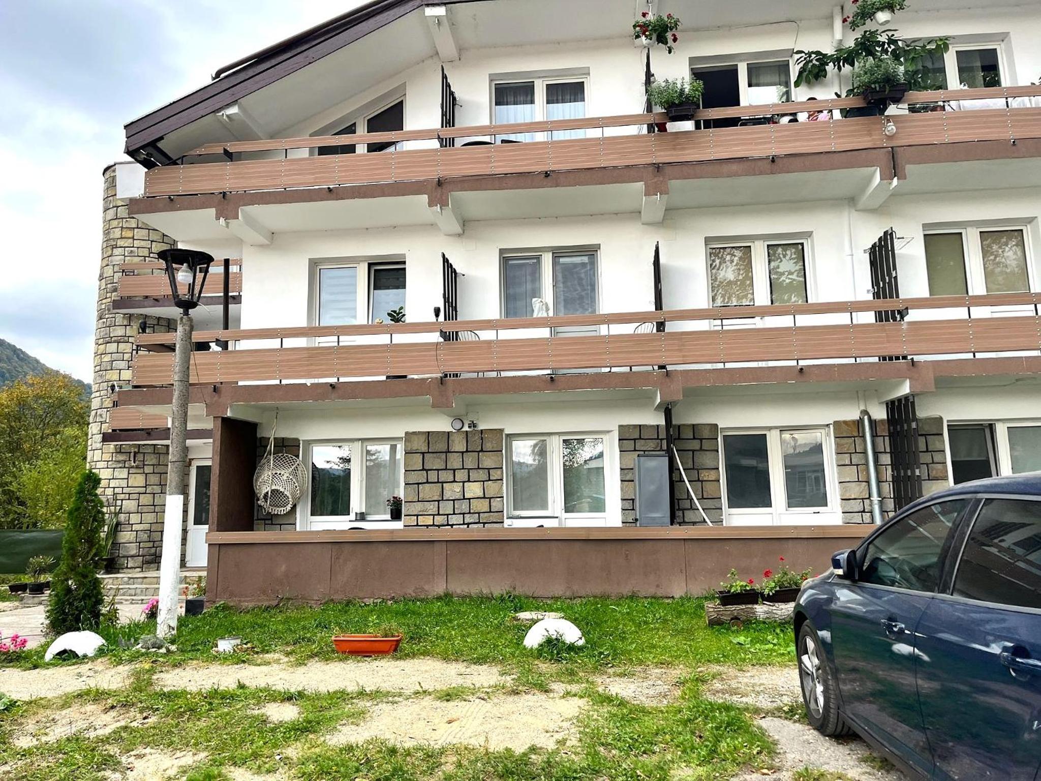 Deer House - Fireplace 1BR near Sinaia Plaza