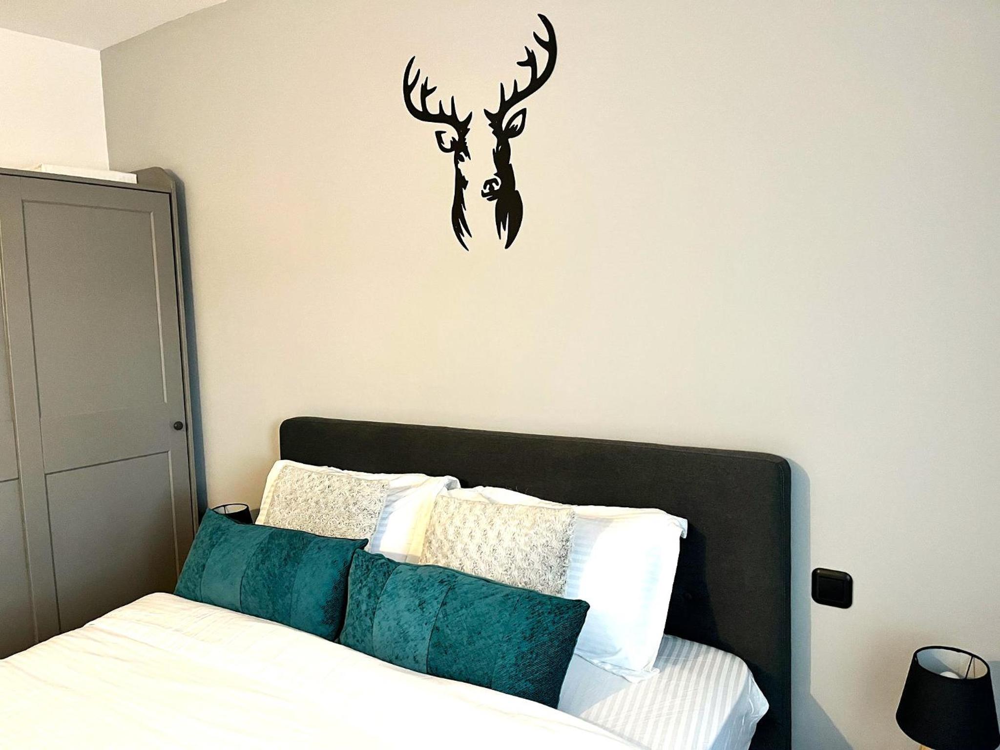 Deer House - Fireplace 1BR near Sinaia Plaza