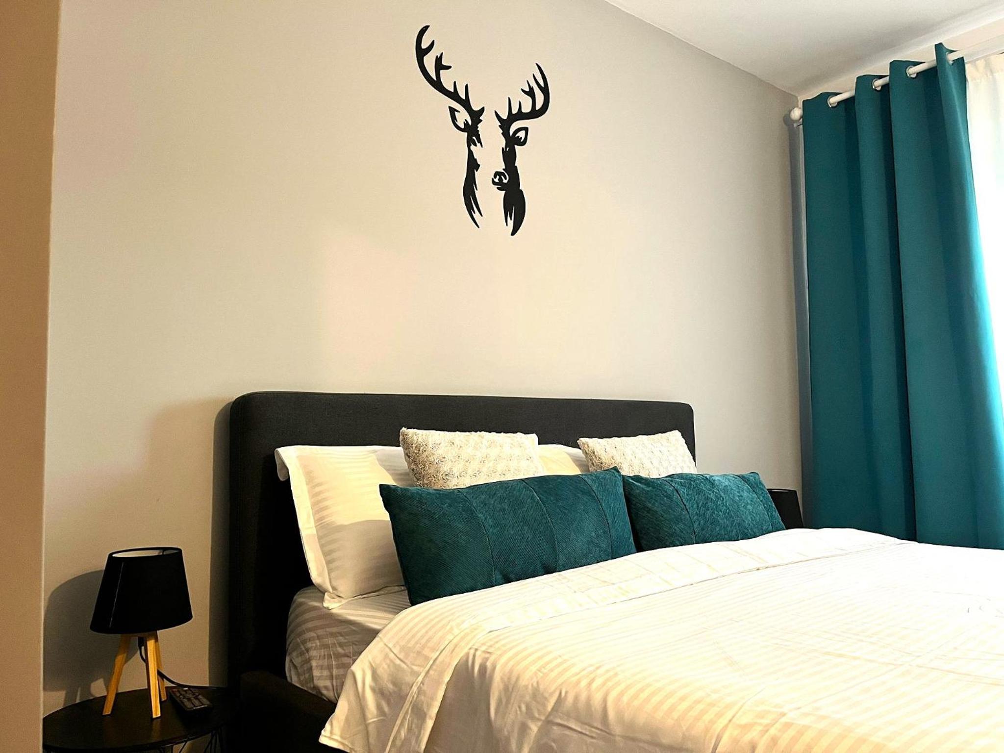 Deer House - Fireplace 1BR near Sinaia Plaza