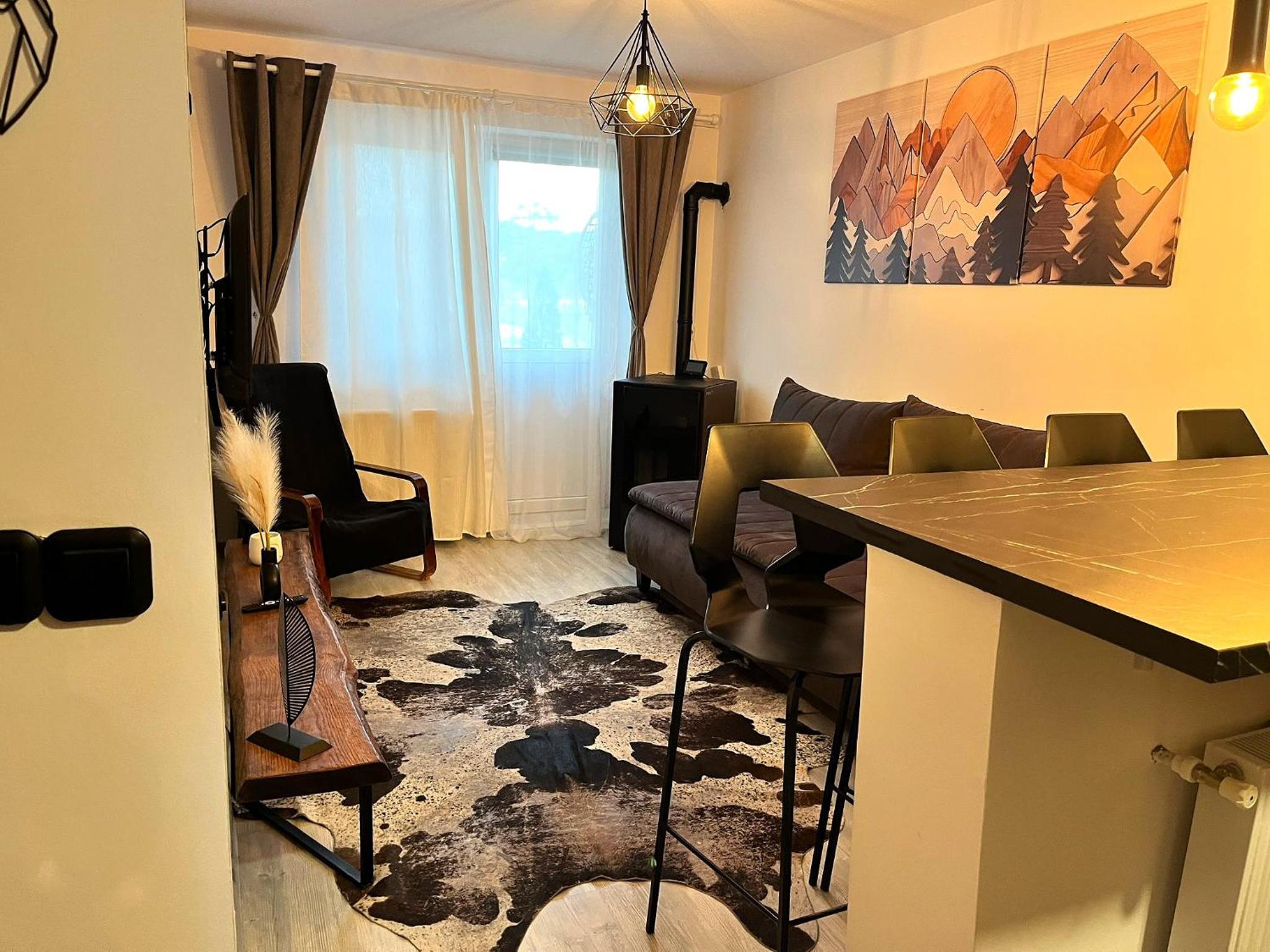 Deer House - Fireplace 1BR near Sinaia Plaza