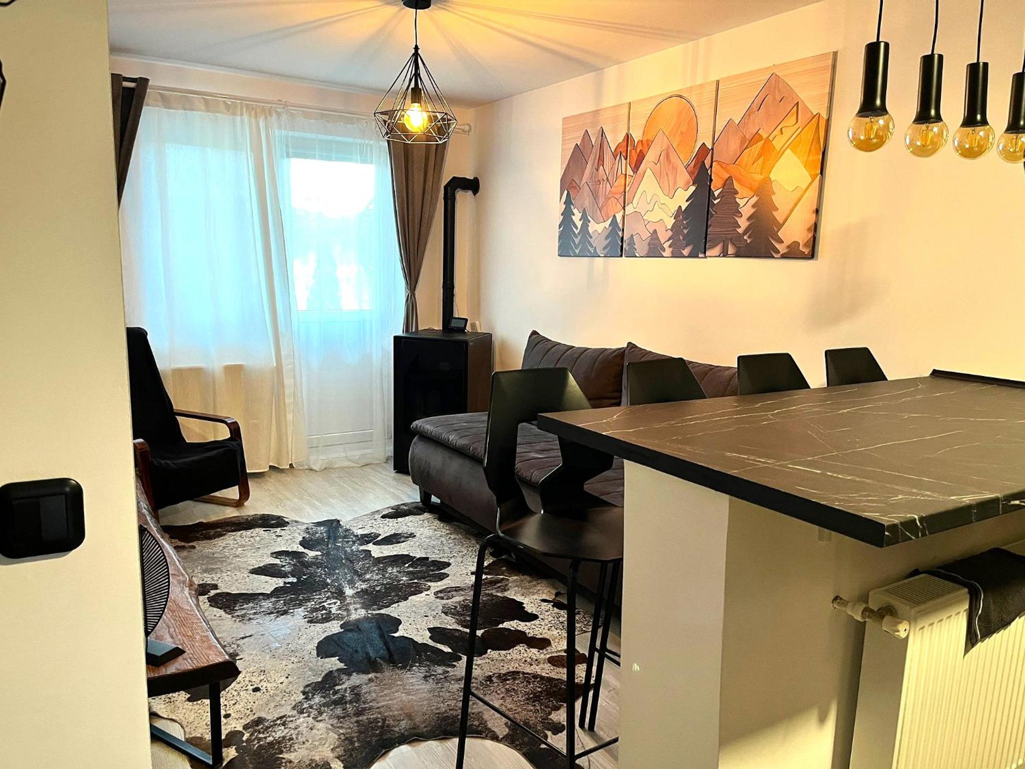 Deer House - Fireplace 1BR near Sinaia Plaza