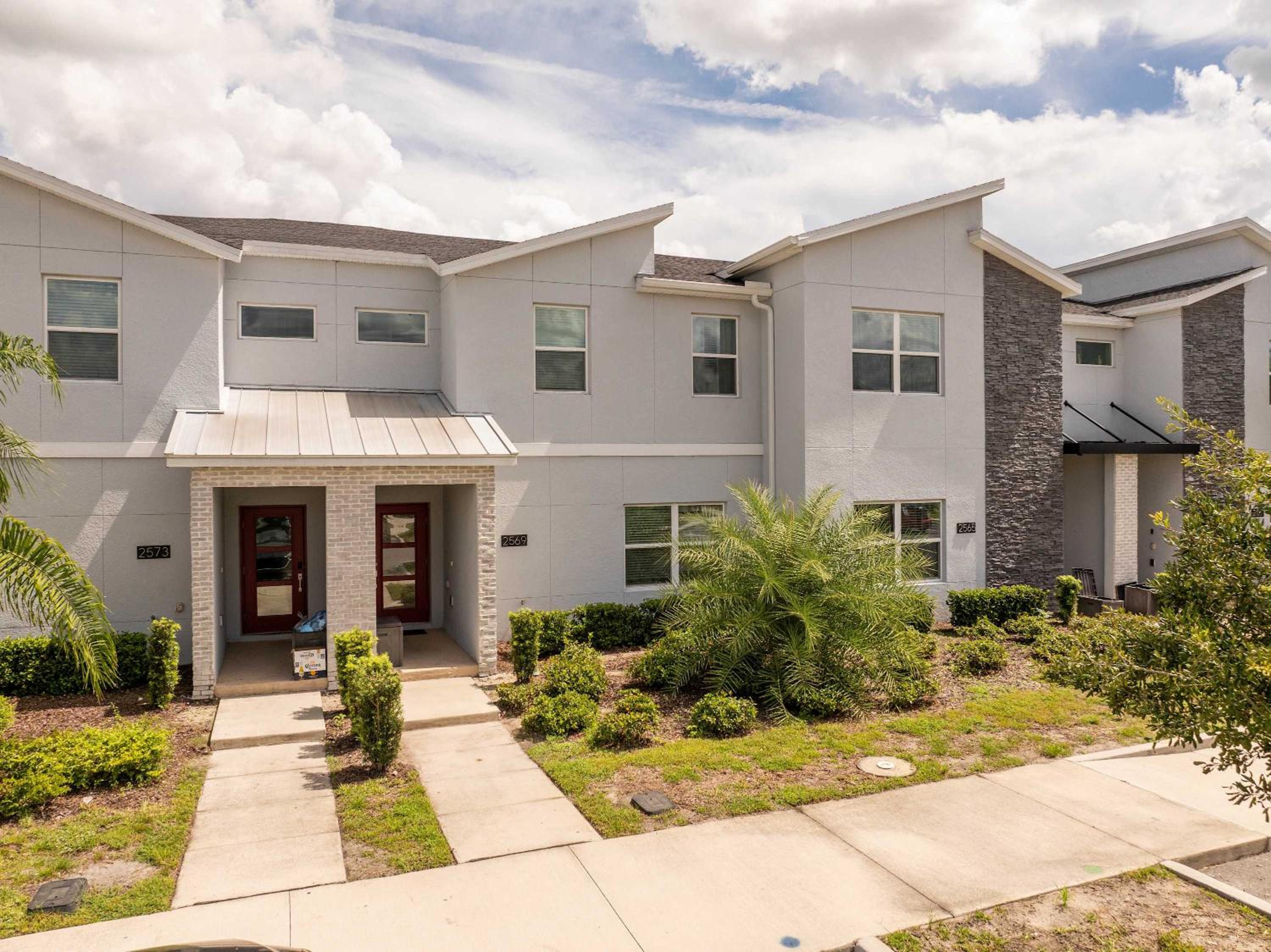 Stunning 4Bd Close to Disney at Storey Lake Resort 2569