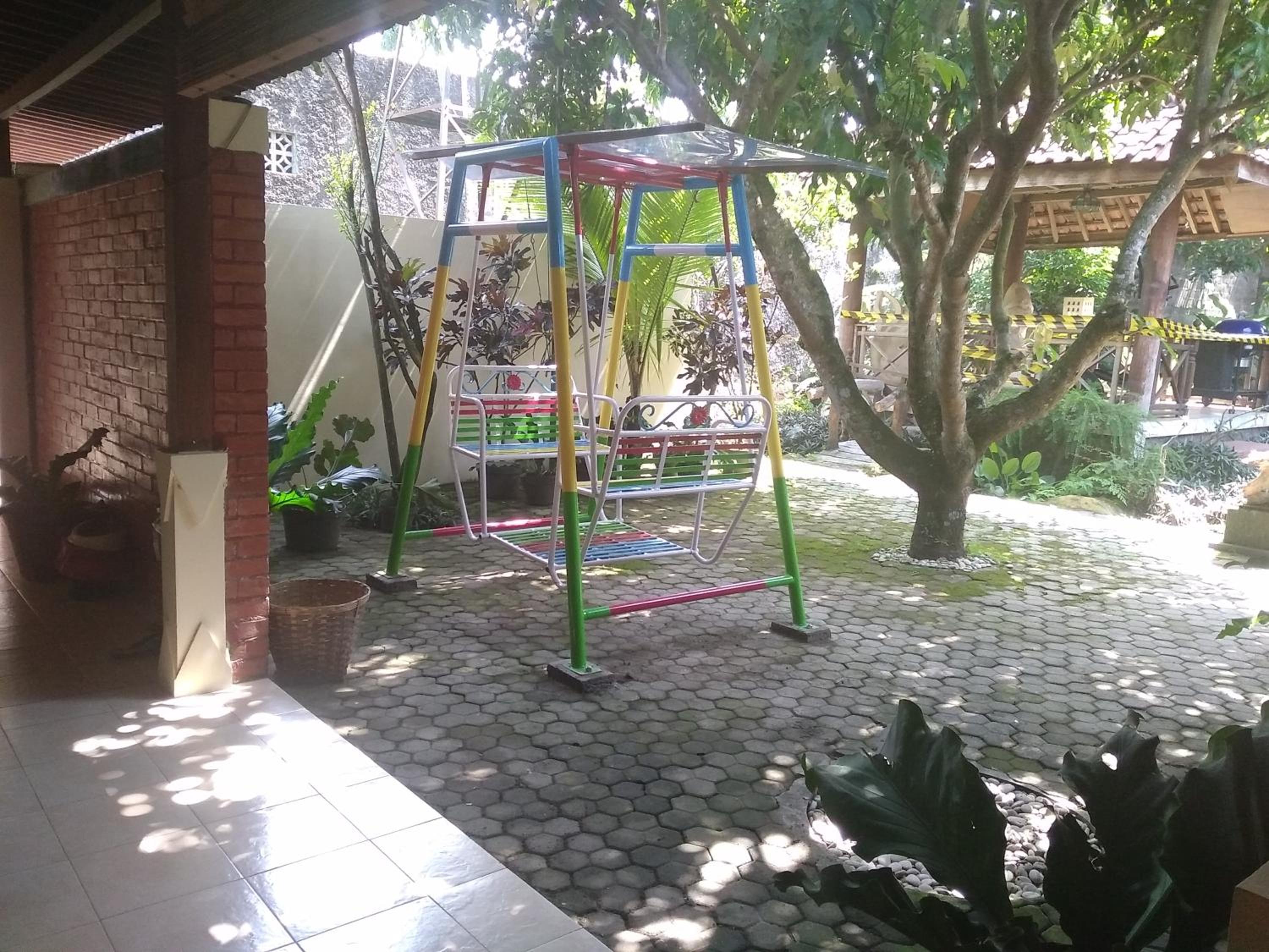 Alam Jogja Resort Mitra RedDoorz