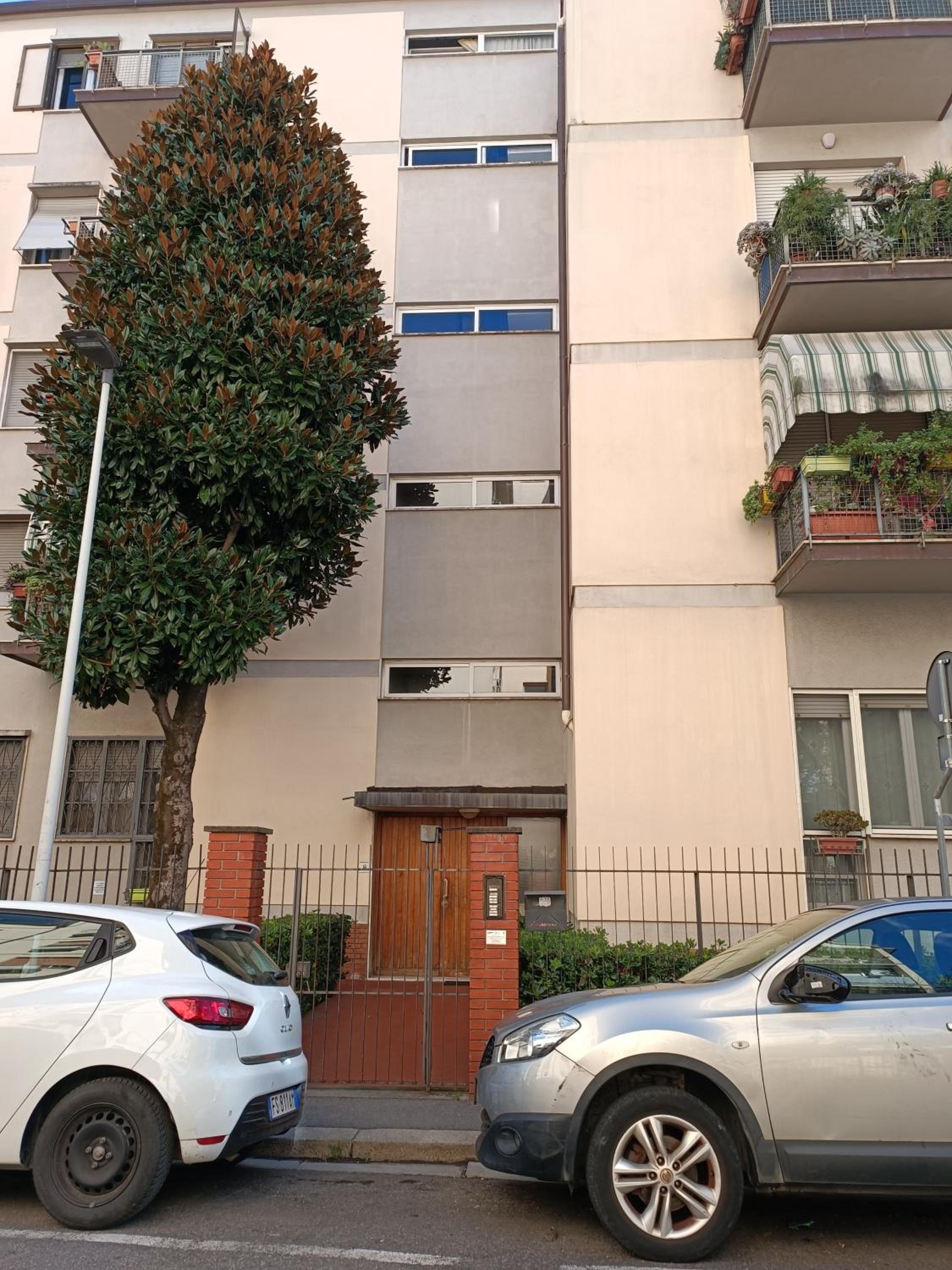 Una Terrazza tra Fiori e Cielo